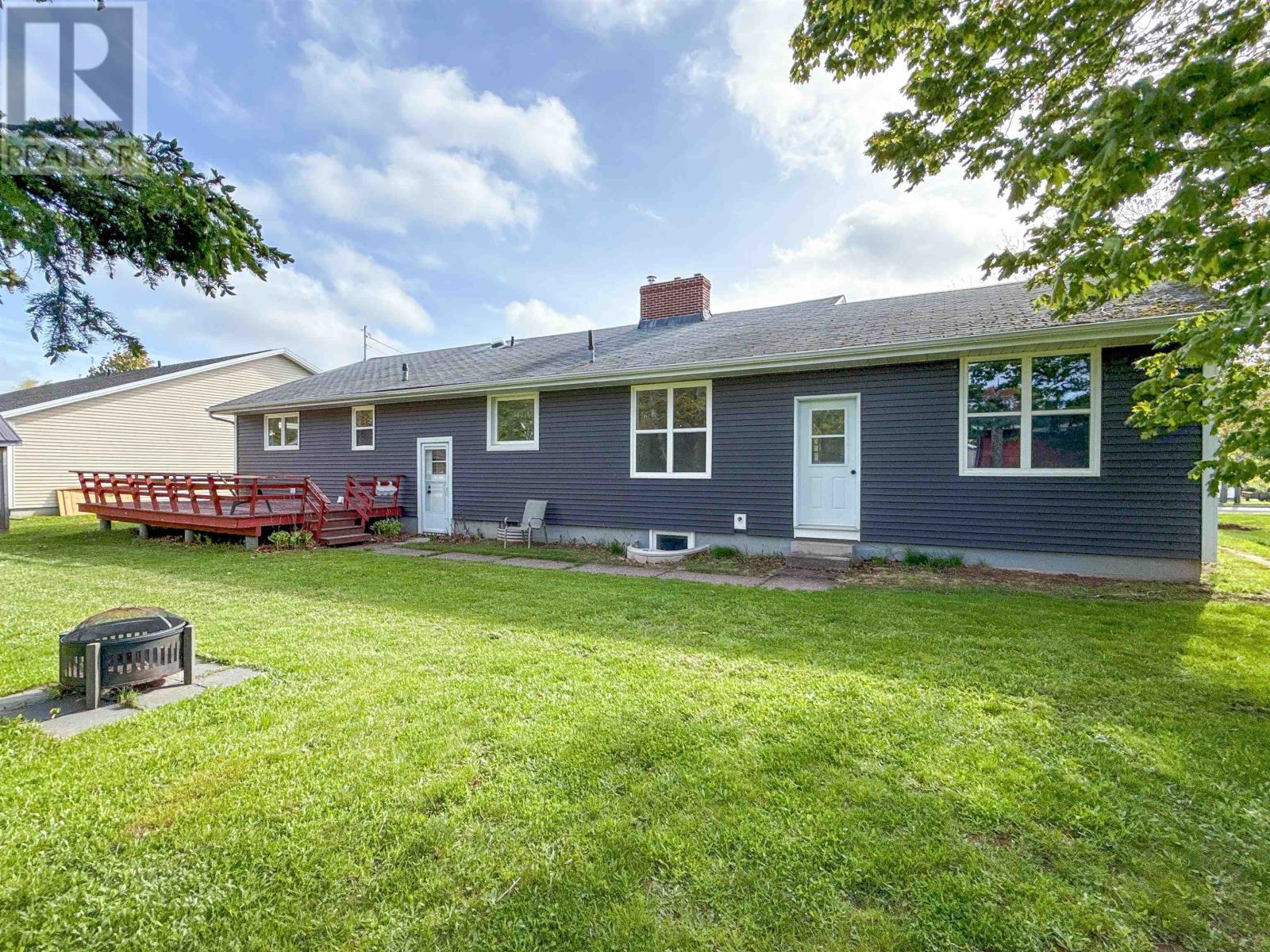 240c North River Road, Charlottetown, Prince Edward Island  C1A 3L7 - Photo 37 - 202612042