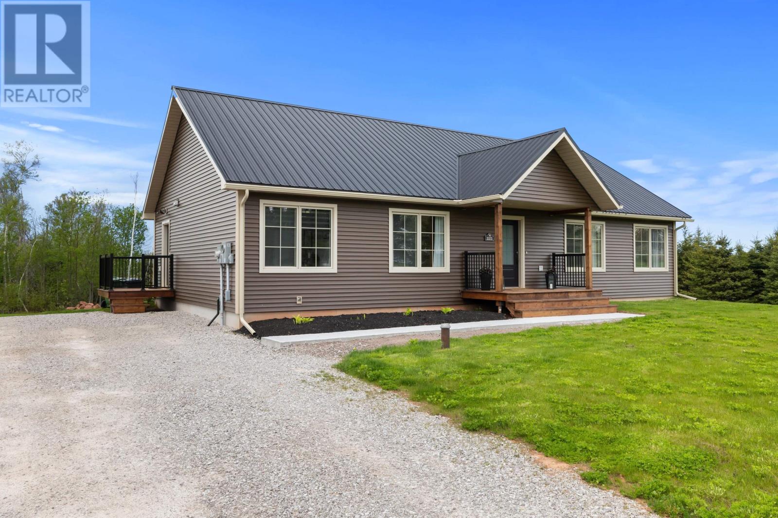 74 Richard Douglas Drive, Mermaid, Prince Edward Island  C1B 3E3 - Photo 3 - 202612059