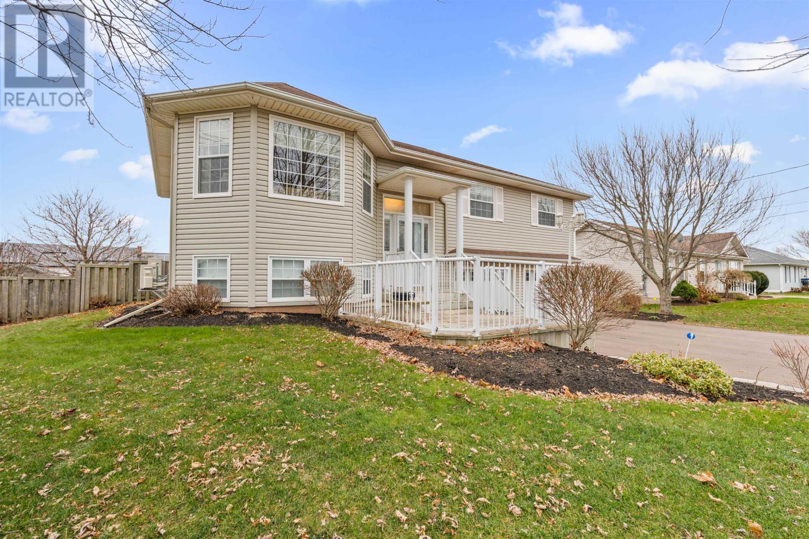 74 Hillside Drive, Summerside, Prince Edward Island  C1N 6K3 - Photo 5 - 202612811