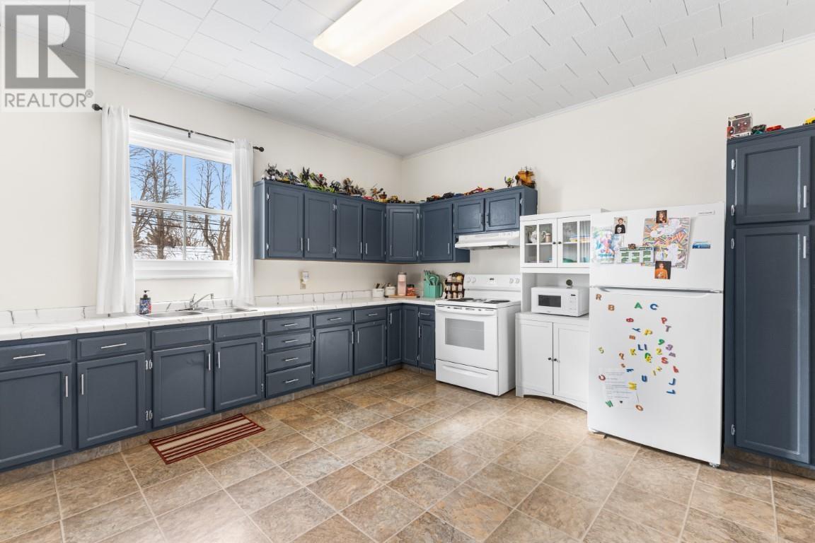 9 Main Street, Miscouche, Prince Edward Island  C0B 1T0 - Photo 9 - 202613060