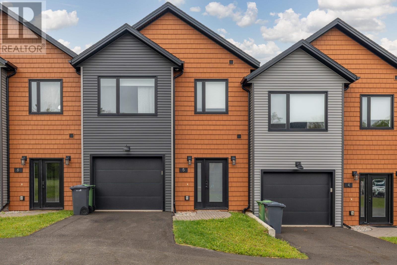 5 12 Harold Court, Cornwall, Prince Edward Island  C0A 1H4 - Photo 1 - 202613167