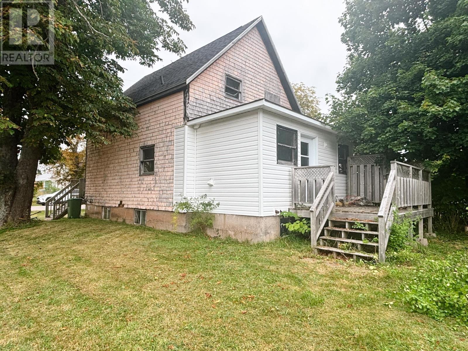 10 Victoria Street, Georgetown, Prince Edward Island  C0A 1L0 - Photo 2 - 202613222