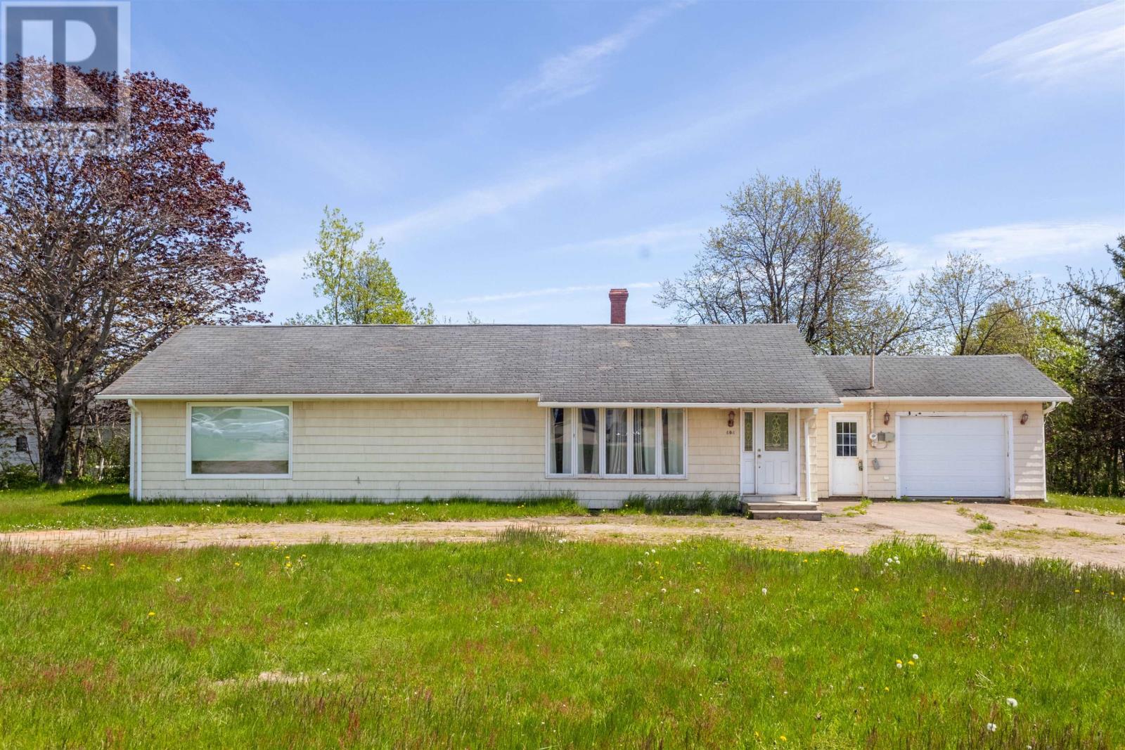 649 Main Street, Cornwall, Prince Edward Island  C0A 1H1 - Photo 1 - 202613425