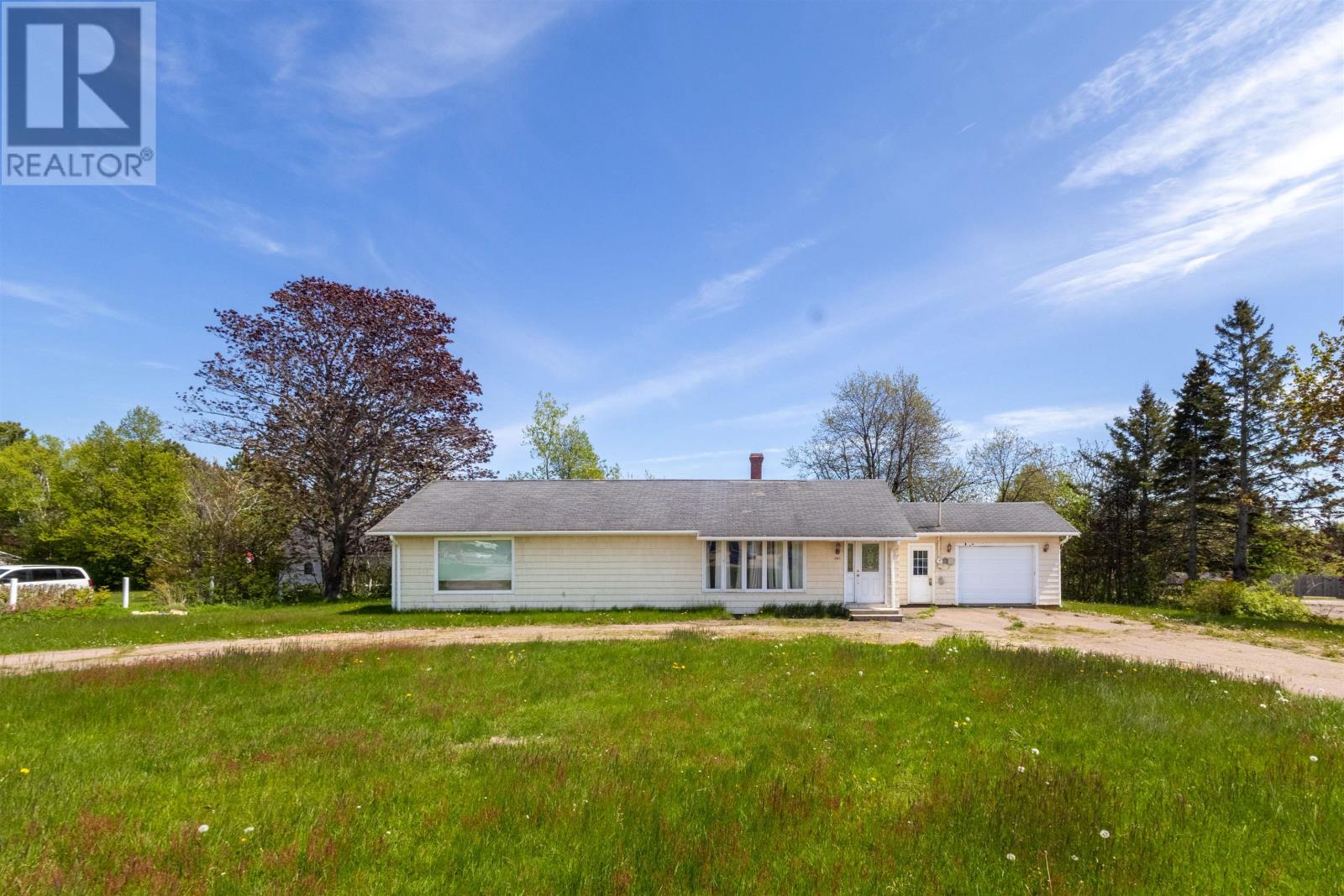 649 Main Street, Cornwall, Prince Edward Island  C0A 1H1 - Photo 36 - 202613425