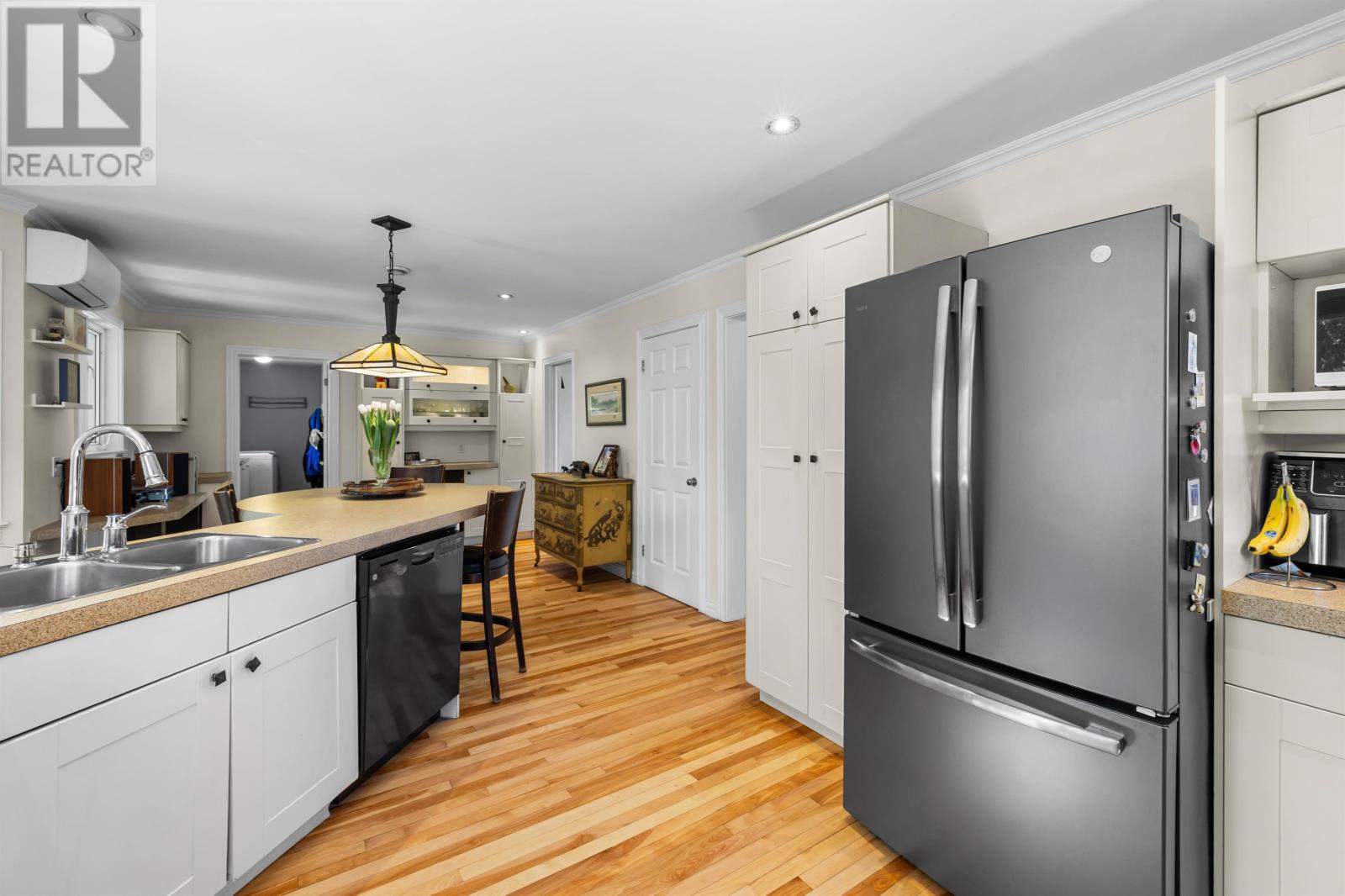 254 Colin Avenue, Summerside, Prince Edward Island  C1N 5W5 - Photo 4 - 202613494