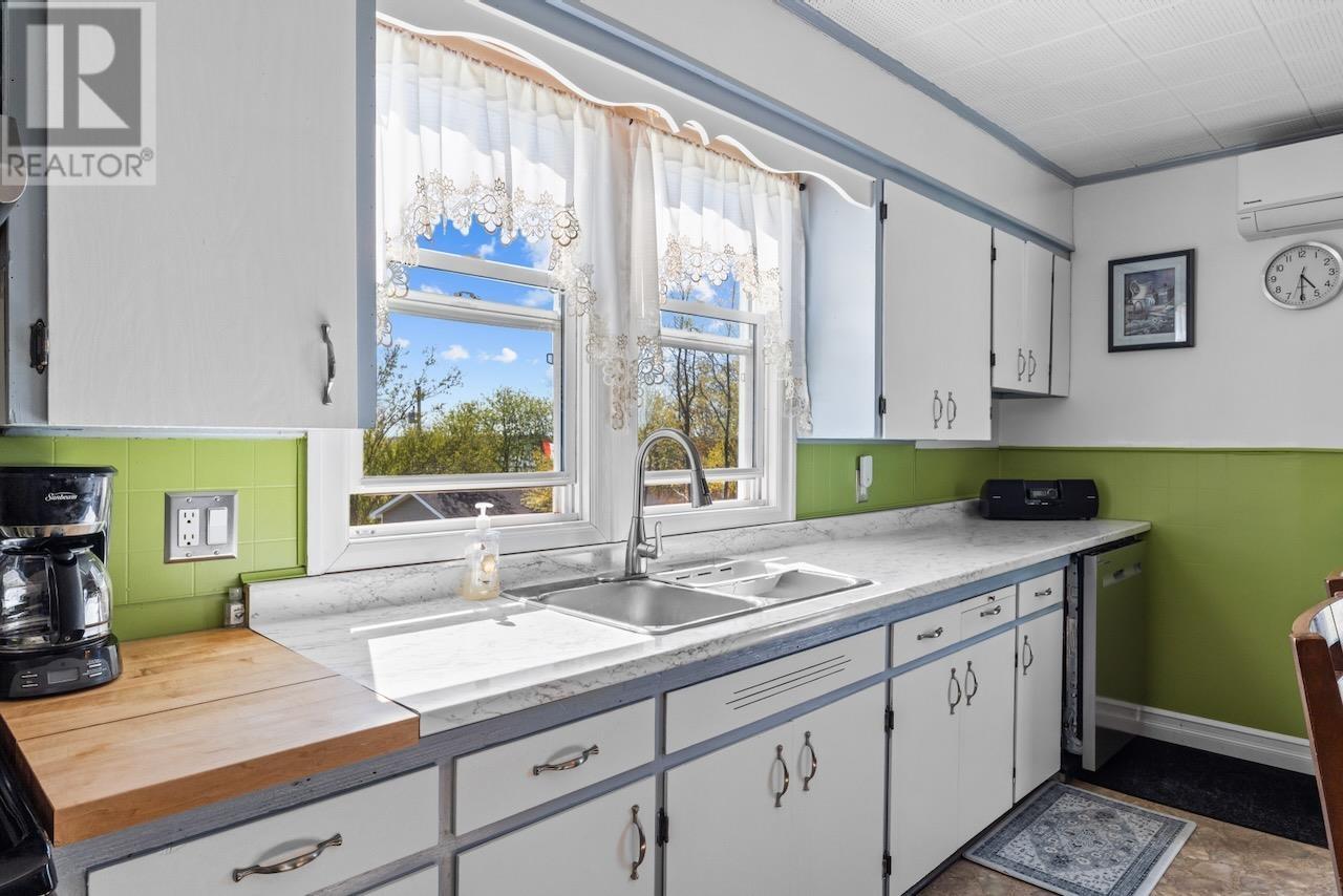 57 Chapel Avenue, Souris, Prince Edward Island  C0A 2B0 - Photo 11 - 202613505
