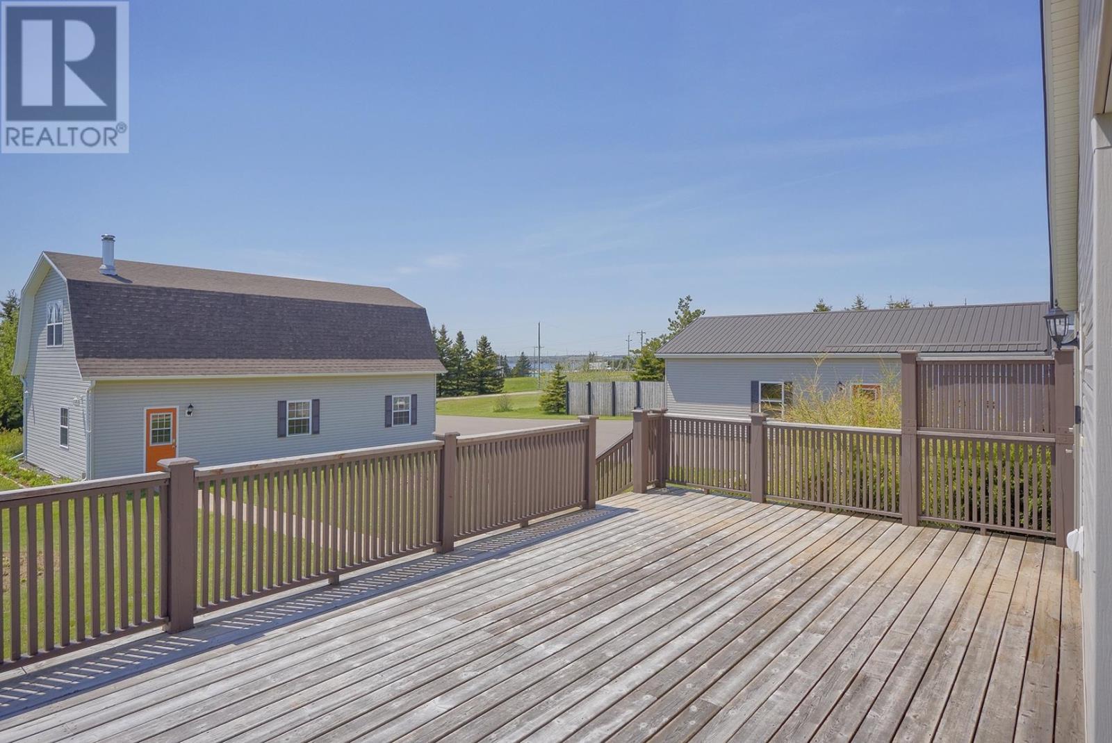 29 Macphee Avenue, Souris, Prince Edward Island  C0A 2B0 - Photo 36 - 202613517