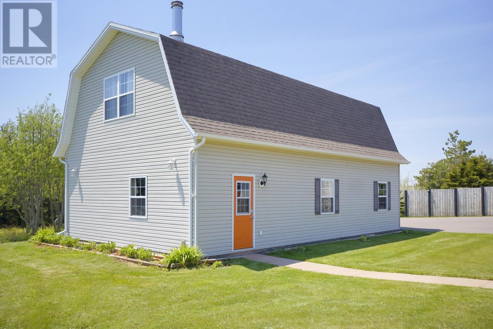 29 Macphee Avenue, Souris, Prince Edward Island  C0A 2B0 - Photo 37 - 202613517
