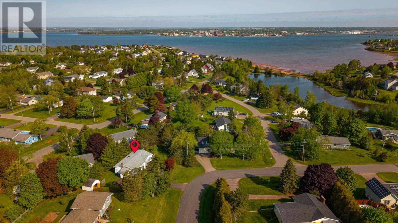 19 Marjorie Crescent, Stratford, Prince Edward Island  C1B 1X3 - Photo 4 - 202613589