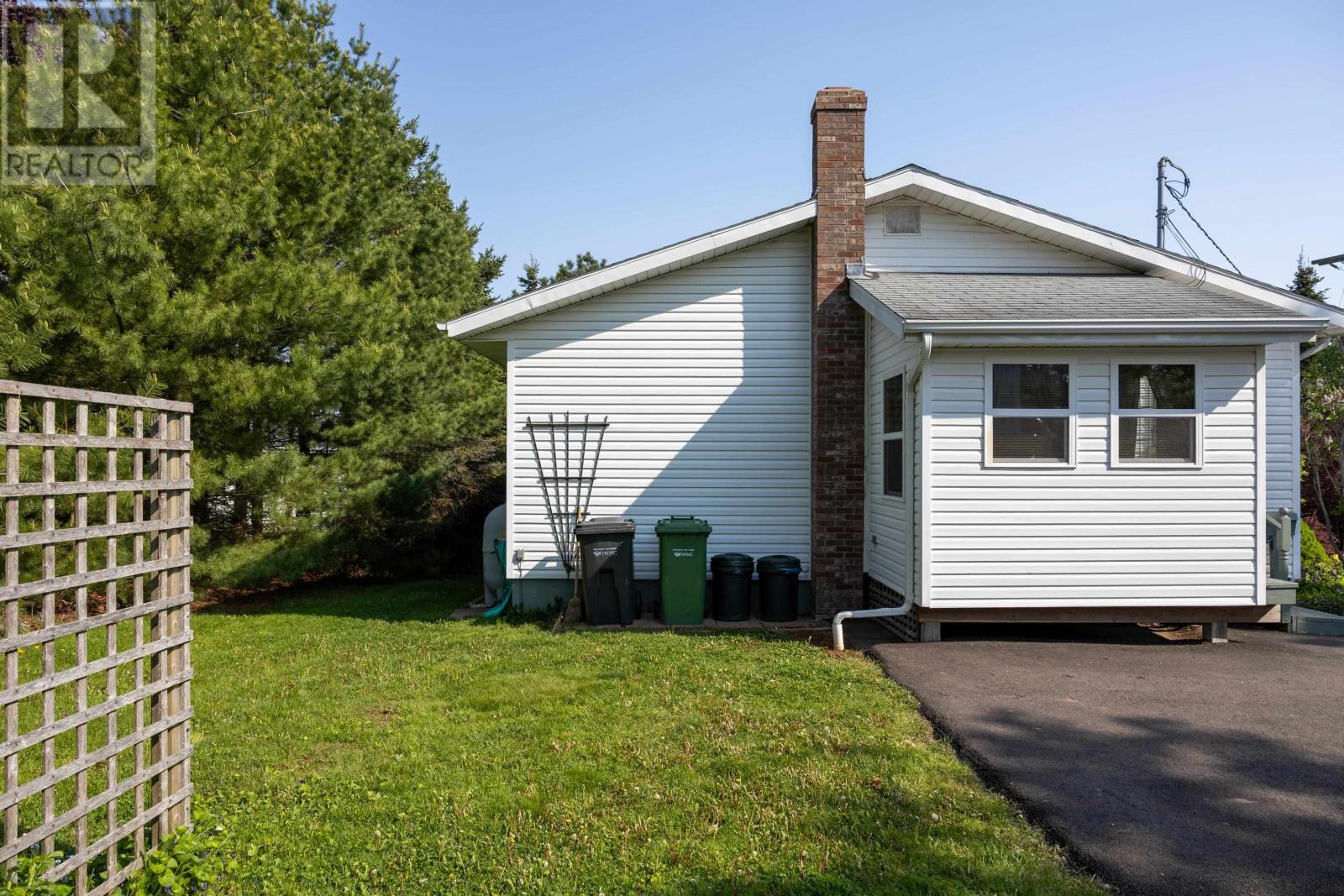 19 Marjorie Crescent, Stratford, Prince Edward Island  C1B 1X3 - Photo 42 - 202613589