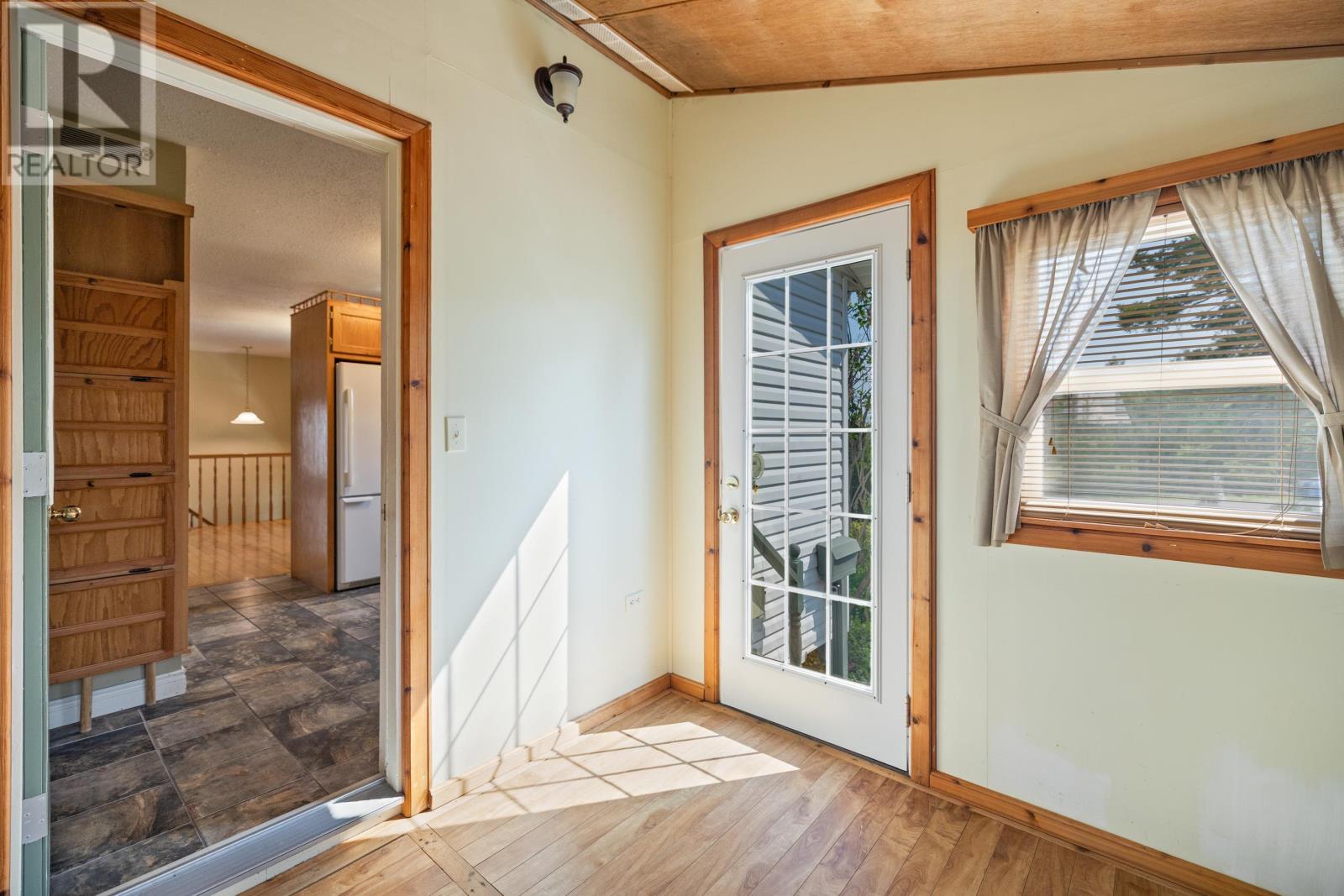 19 Marjorie Crescent, Stratford, Prince Edward Island  C1B 1X3 - Photo 6 - 202613589