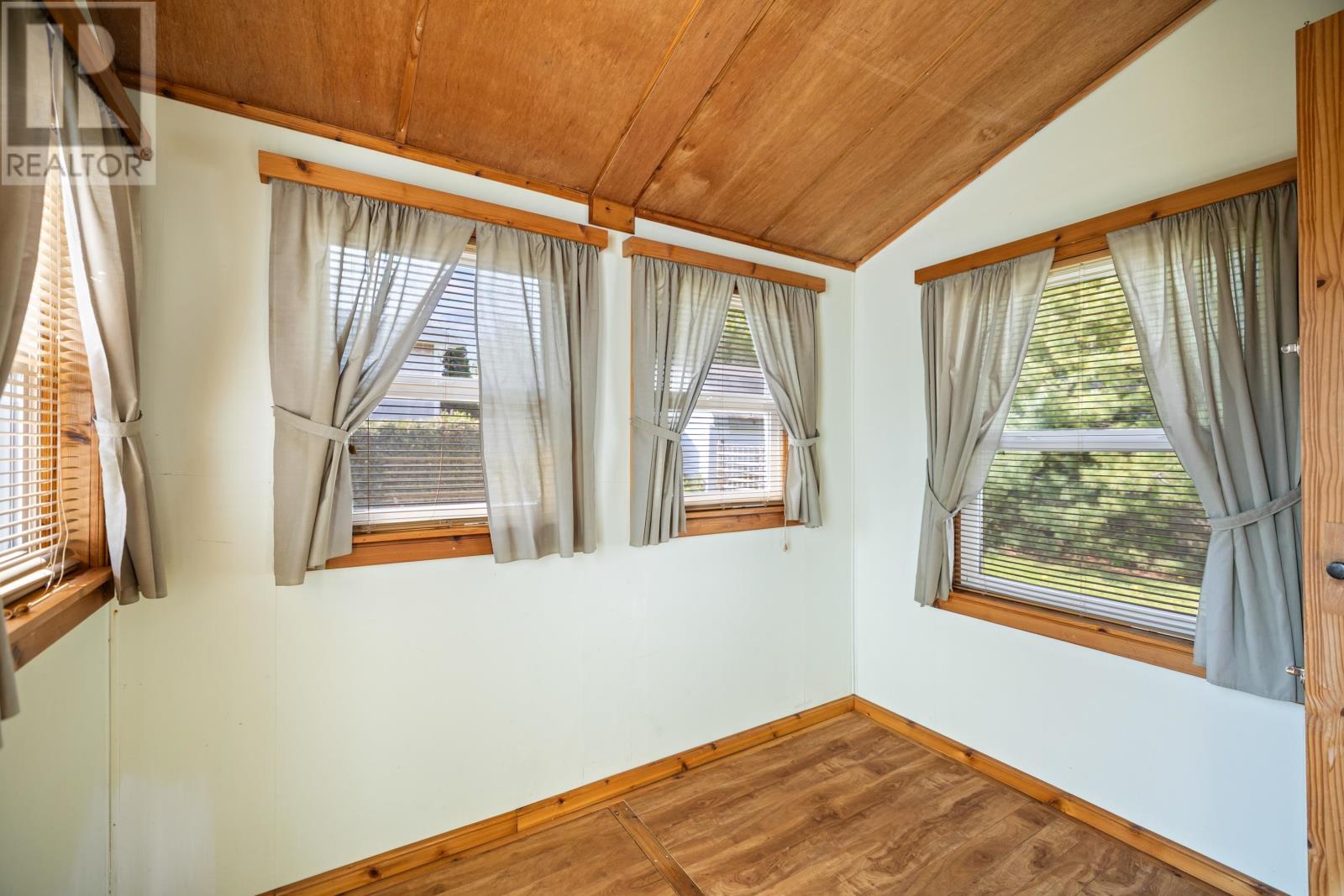 19 Marjorie Crescent, Stratford, Prince Edward Island  C1B 1X3 - Photo 7 - 202613589