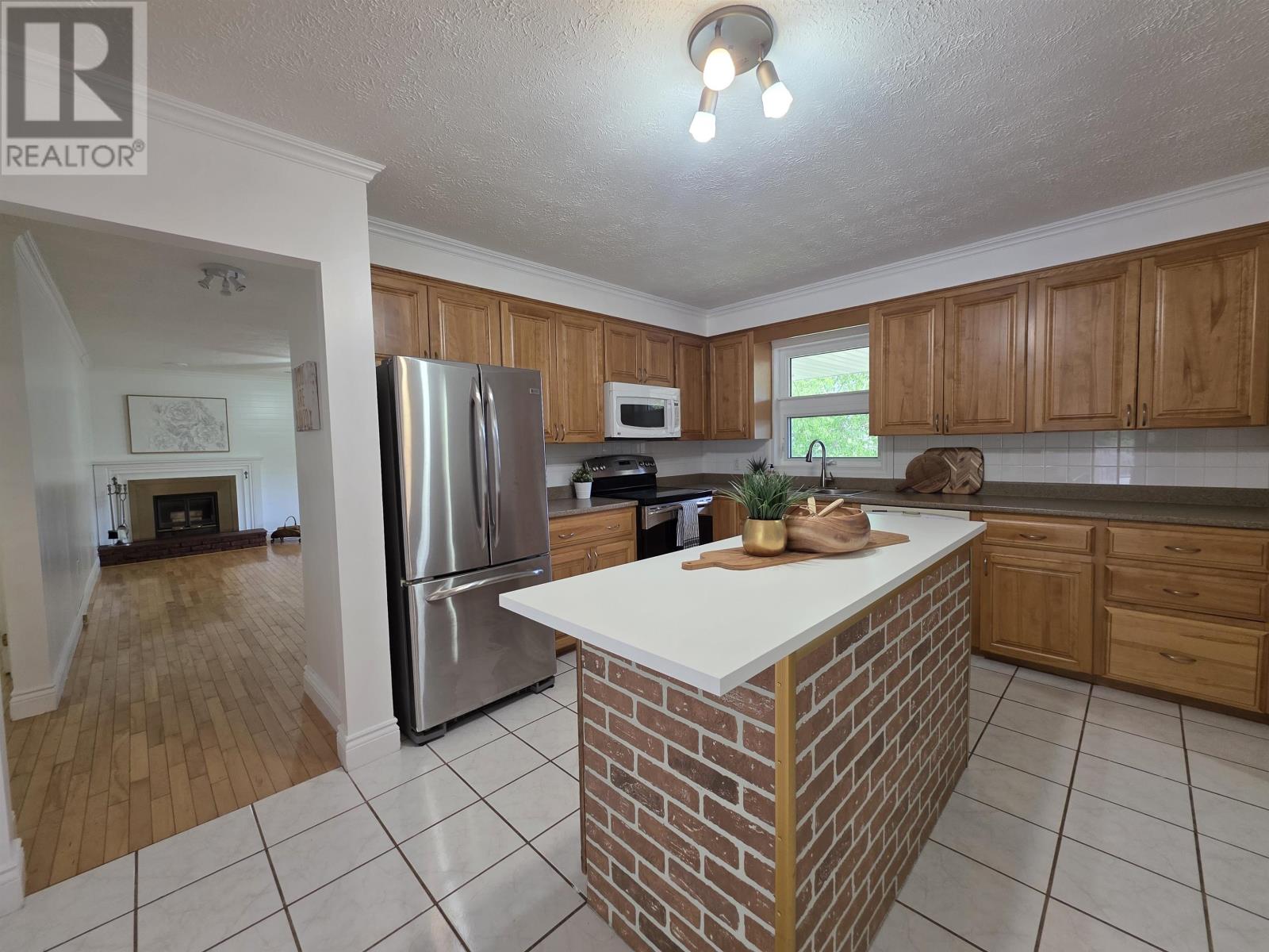 7 Crestview Drive, Charlottetown, Prince Edward Island  C1E 1N4 - Photo 3 - 202613653