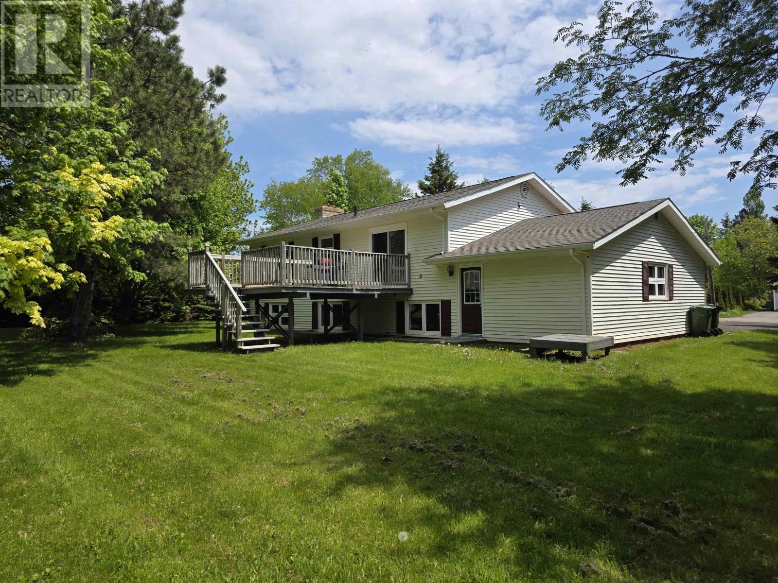 7 Crestview Drive, Charlottetown, Prince Edward Island  C1E 1N4 - Photo 35 - 202613653