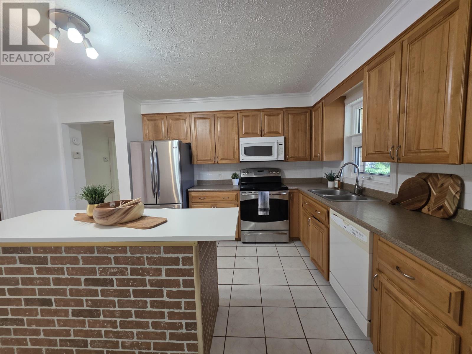 7 Crestview Drive, Charlottetown, Prince Edward Island  C1E 1N4 - Photo 4 - 202613653