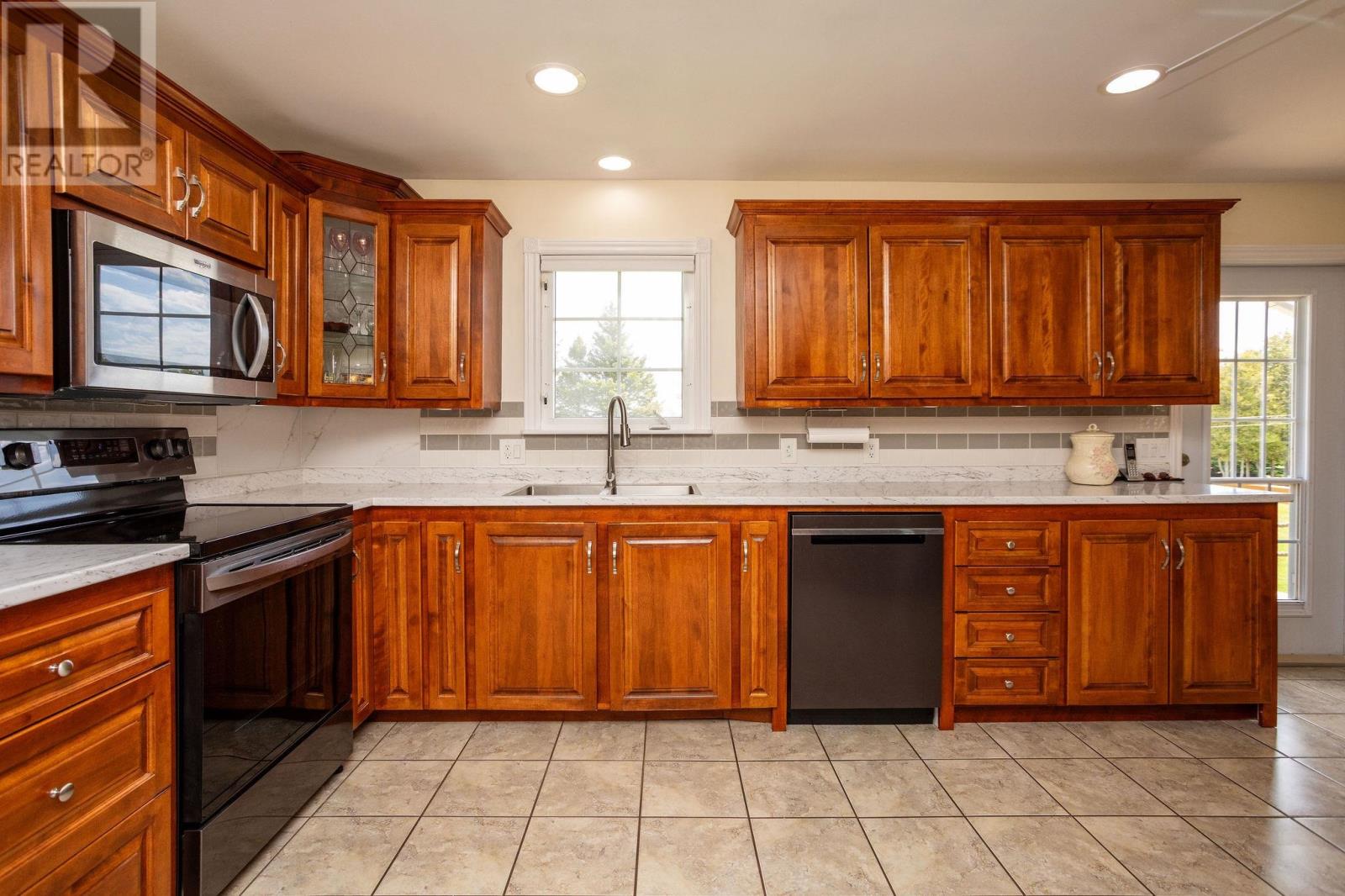 102 Panmure Island, Gaspereaux, Prince Edward Island  C0A 1R0 - Photo 12 - 202613674