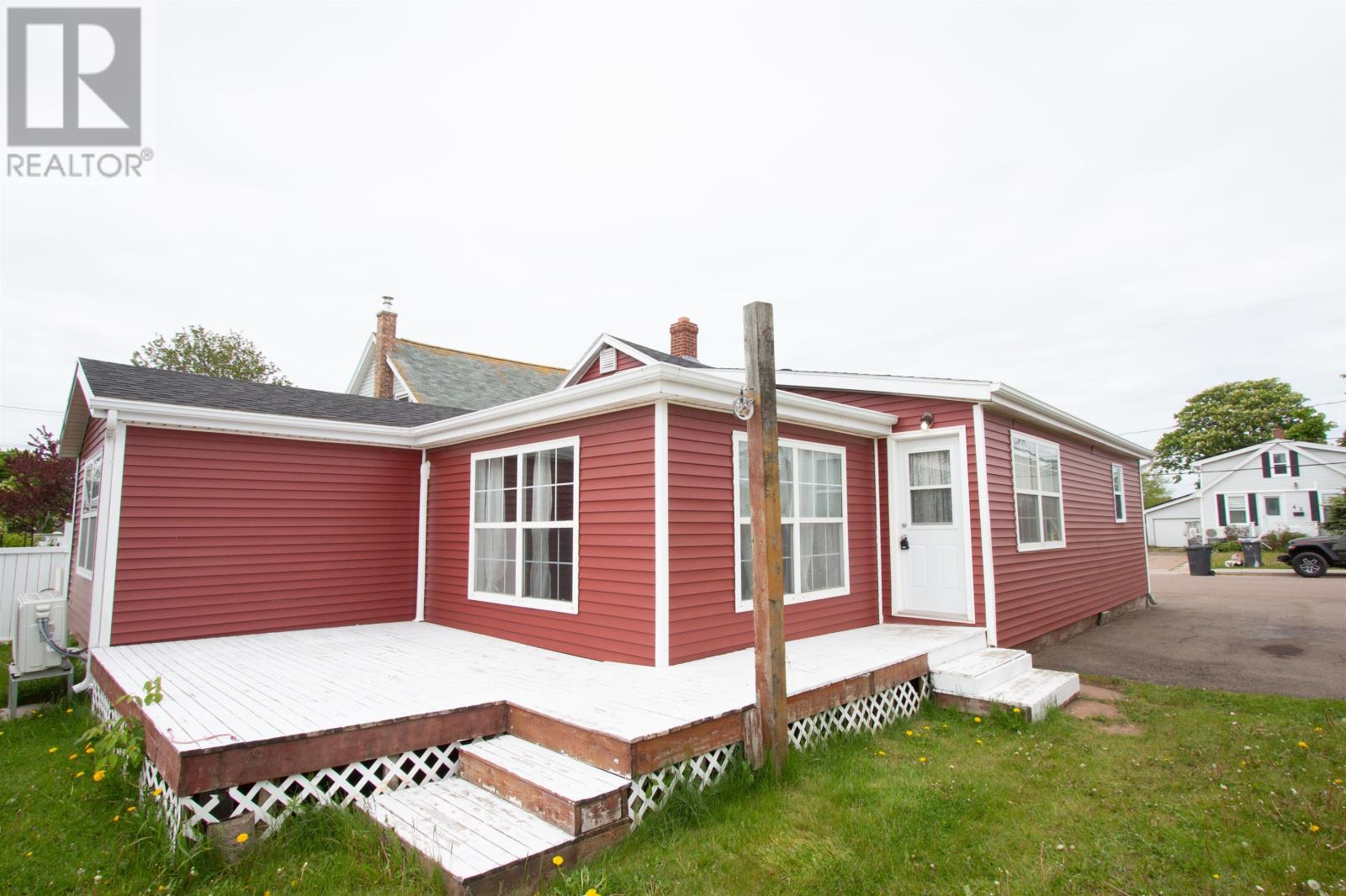 41 St. Lawrence Street, Summerside, Prince Edward Island  C1N 3X1 - Photo 2 - 202613859