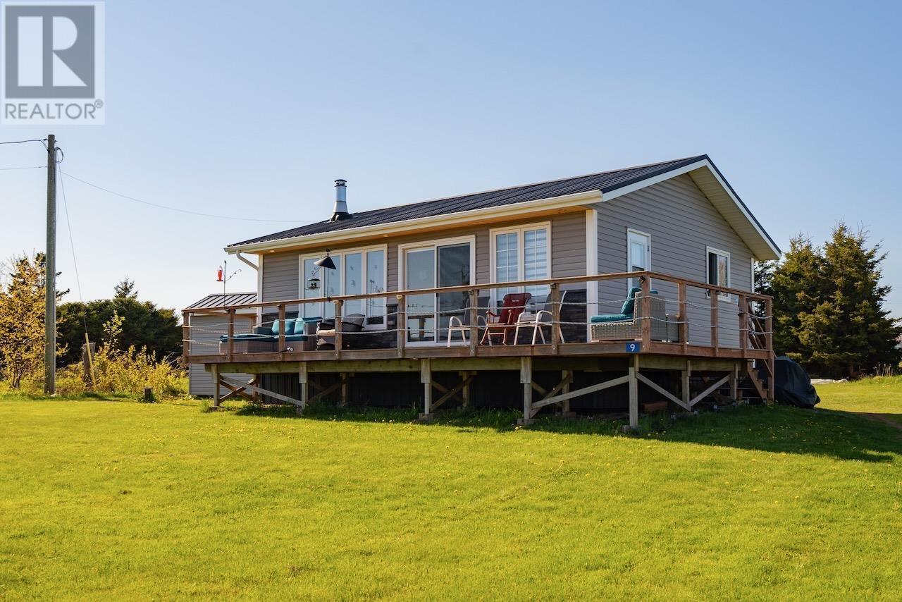 9 Beachview Crescent, Souris West, Prince Edward Island  C0A 2B0 - Photo 19 - 202613996