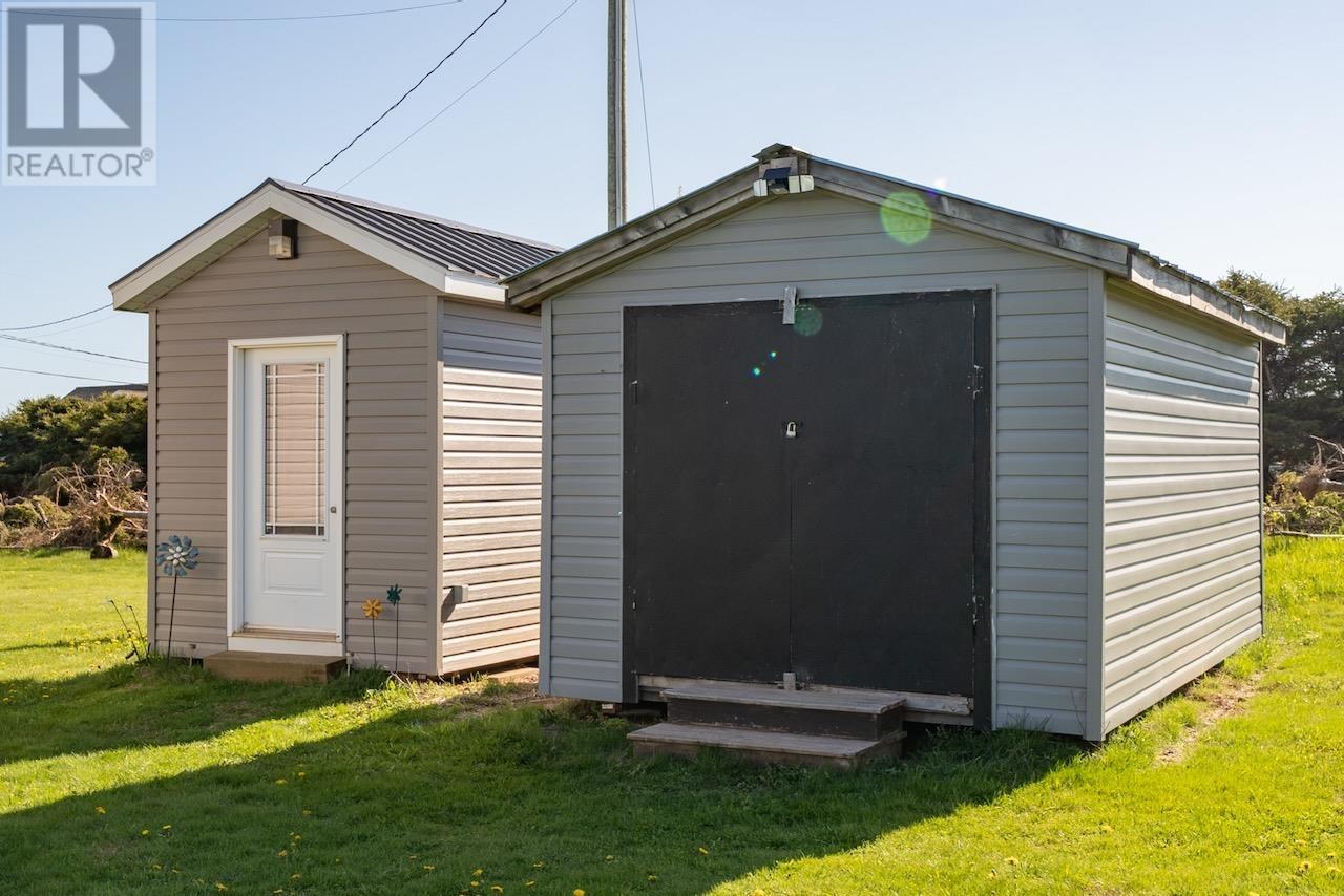 9 Beachview Crescent, Souris West, Prince Edward Island  C0A 2B0 - Photo 23 - 202613996