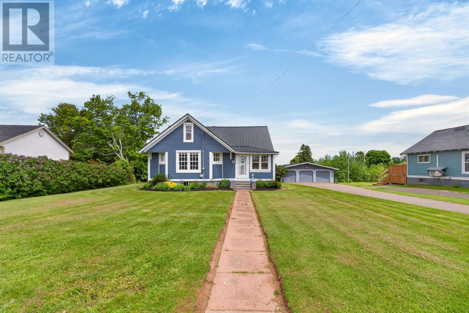 11 School Street, Kensington, Prince Edward Island  C0B 1M0 - Photo 1 - 202614399