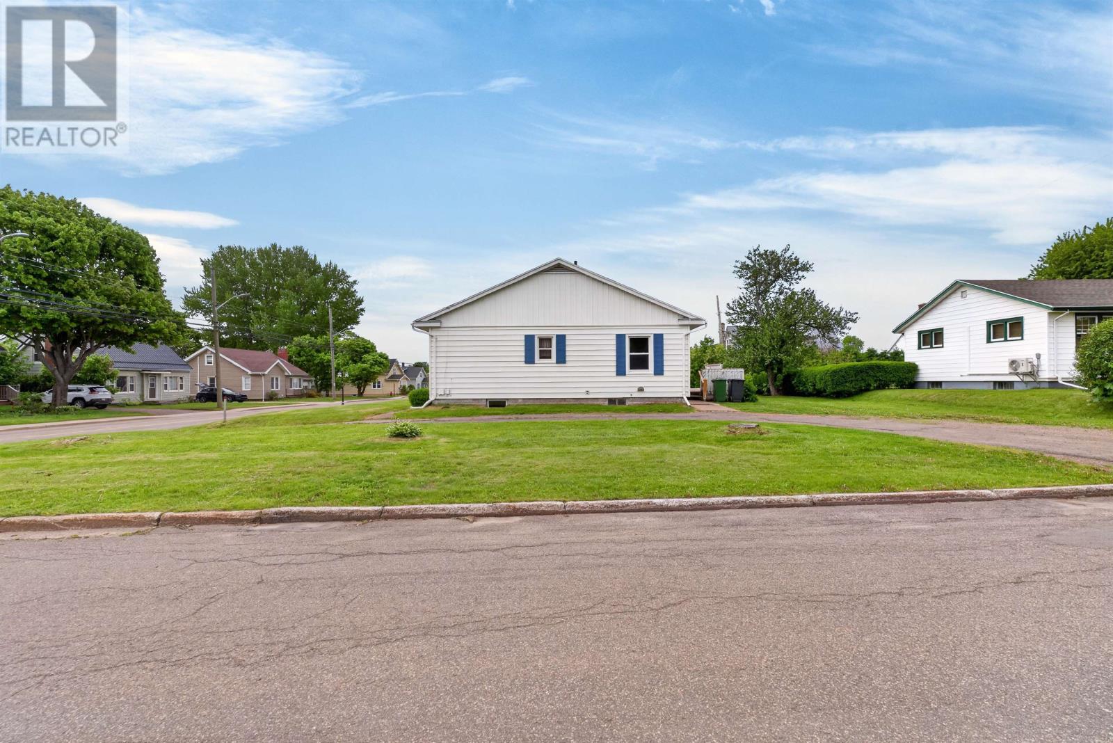 304 Granville Street, Summerside, Prince Edward Island  C1N 3B2 - Photo 10 - 202614475