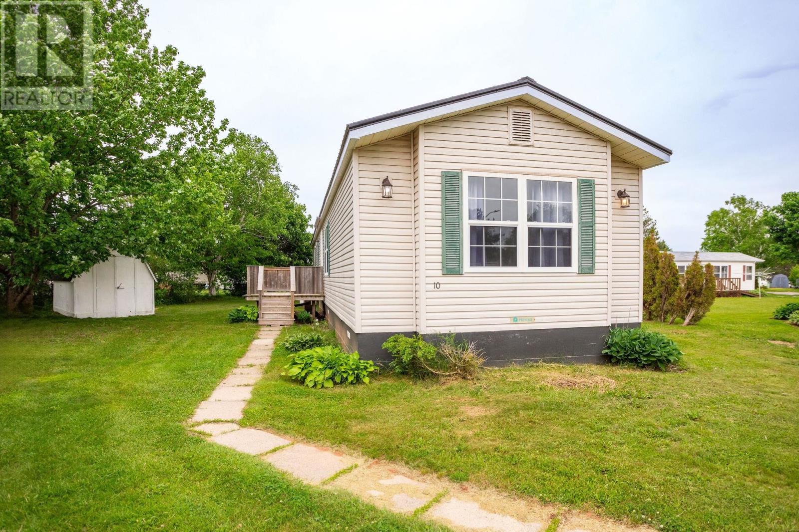 10 Port Place, Charlottetown, Prince Edward Island  C1E 1M2 - Photo 1 - 202614568