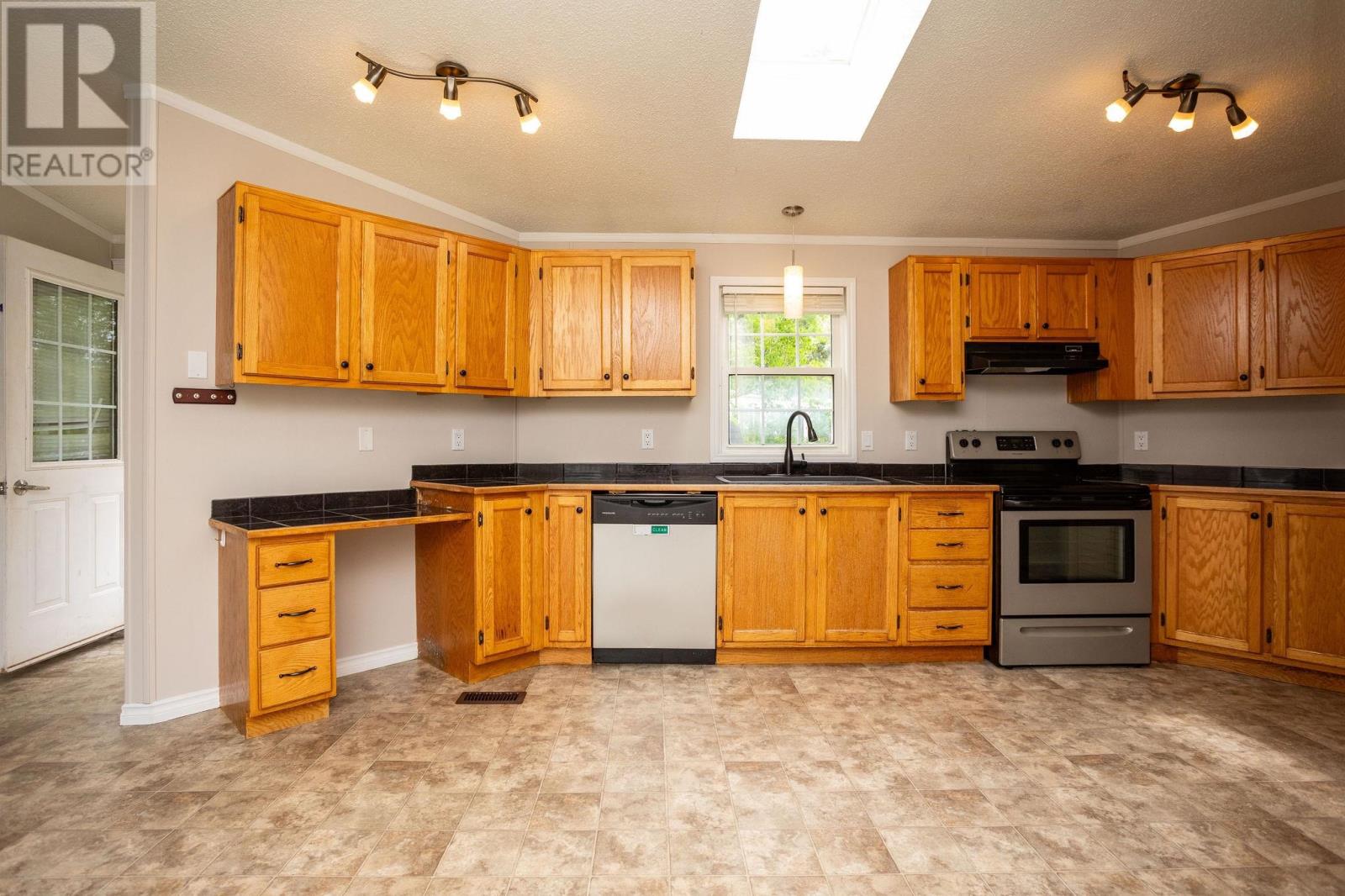 10 Port Place, Charlottetown, Prince Edward Island  C1E 1M2 - Photo 7 - 202614568
