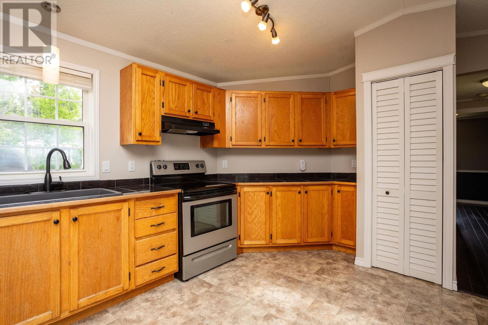 10 Port Place, Charlottetown, Prince Edward Island  C1E 1M2 - Photo 8 - 202614568