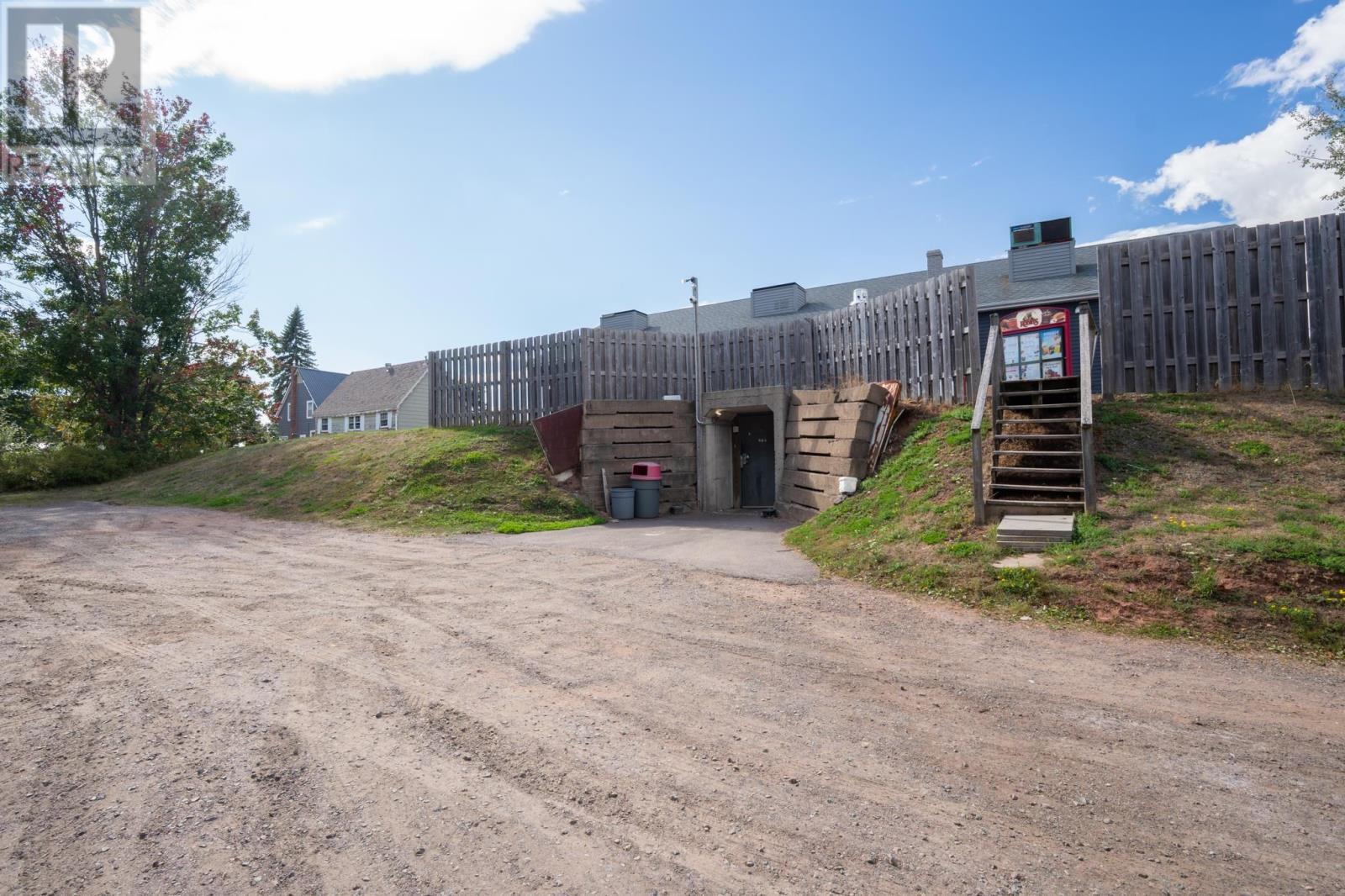 609 Main Street, Cornwall, Prince Edward Island  C0A 1H0 - Photo 10 - 202614033