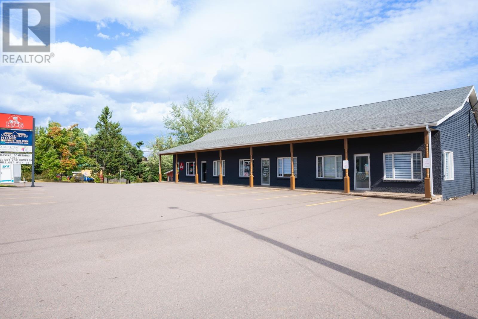 609 Main Street, Cornwall, Prince Edward Island  C0A 1H0 - Photo 6 - 202614033