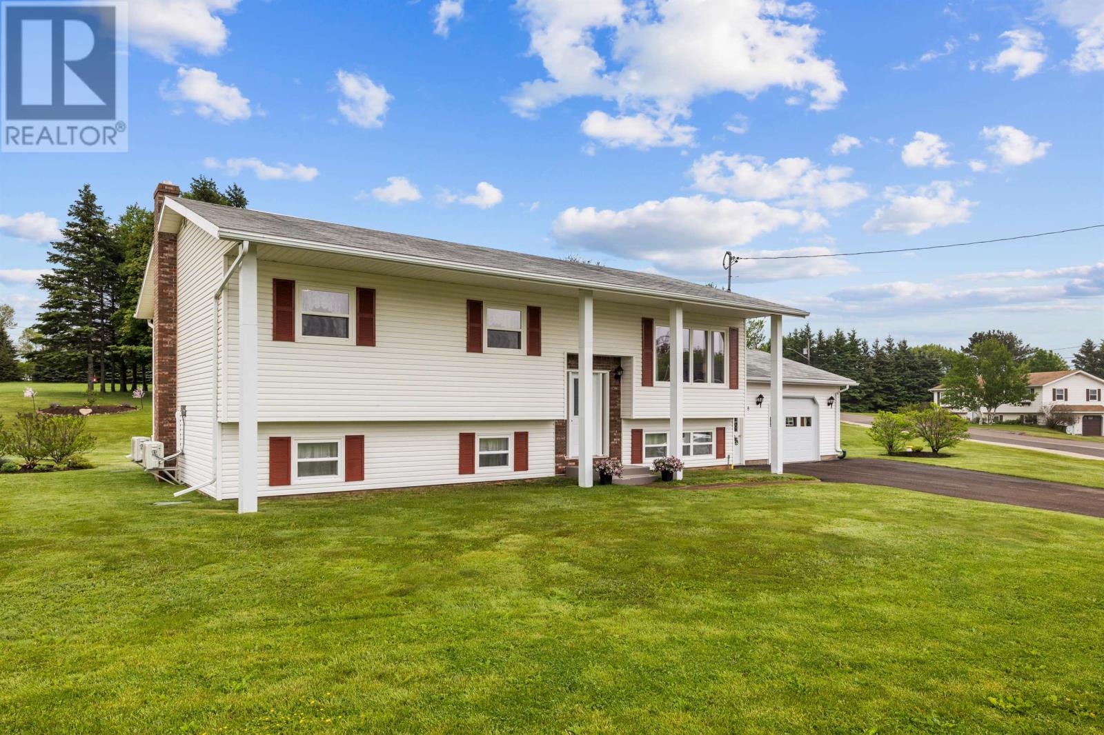 8 Oakland Drive, Charlottetown, Prince Edward Island  C1C 1P3 - Photo 32 - 202614680