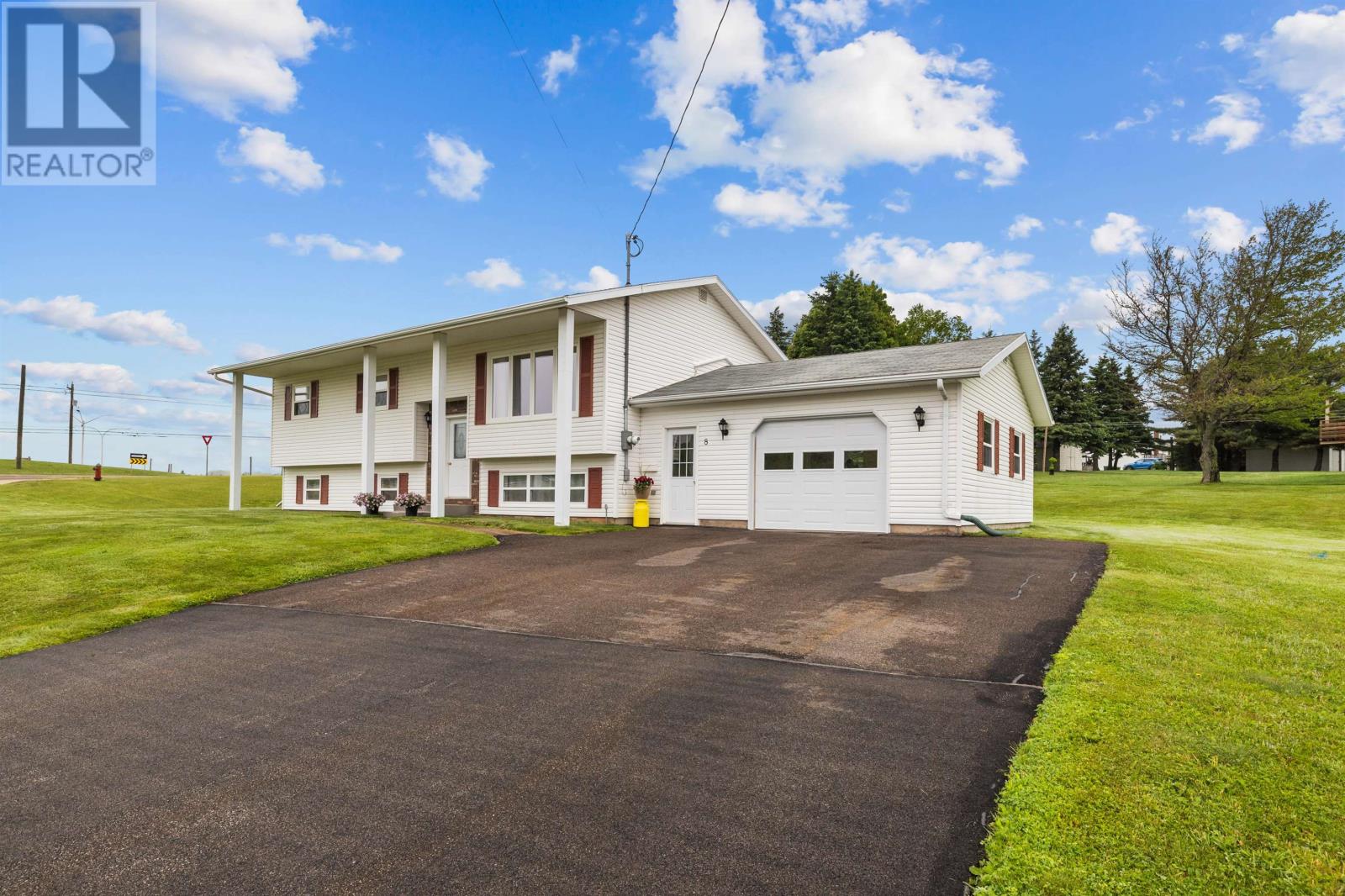 8 Oakland Drive, Charlottetown, Prince Edward Island  C1C 1P3 - Photo 33 - 202614680