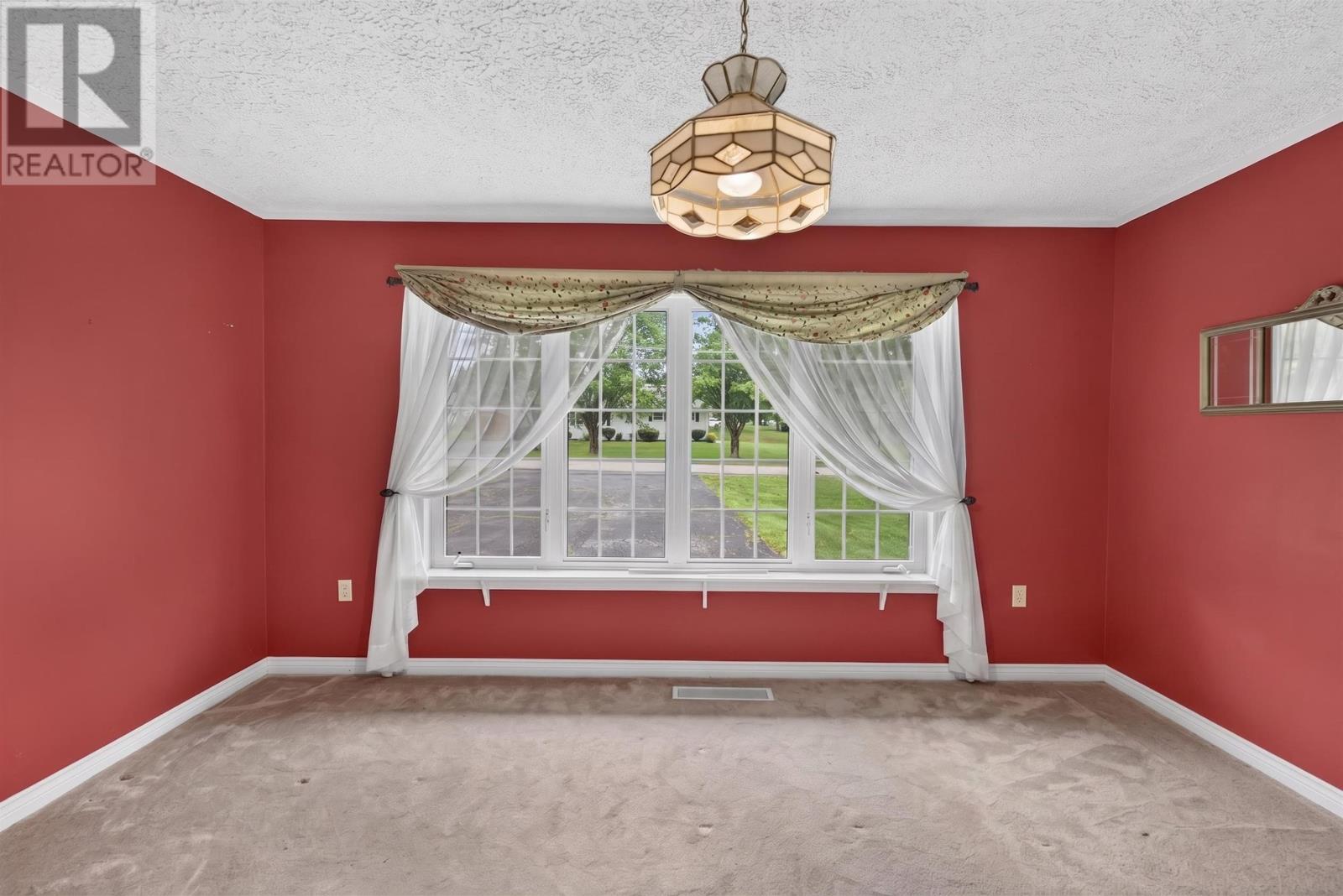 13 Avonlea Drive, Charlottetown, Prince Edward Island  C1C 1C8 - Photo 12 - 202614879