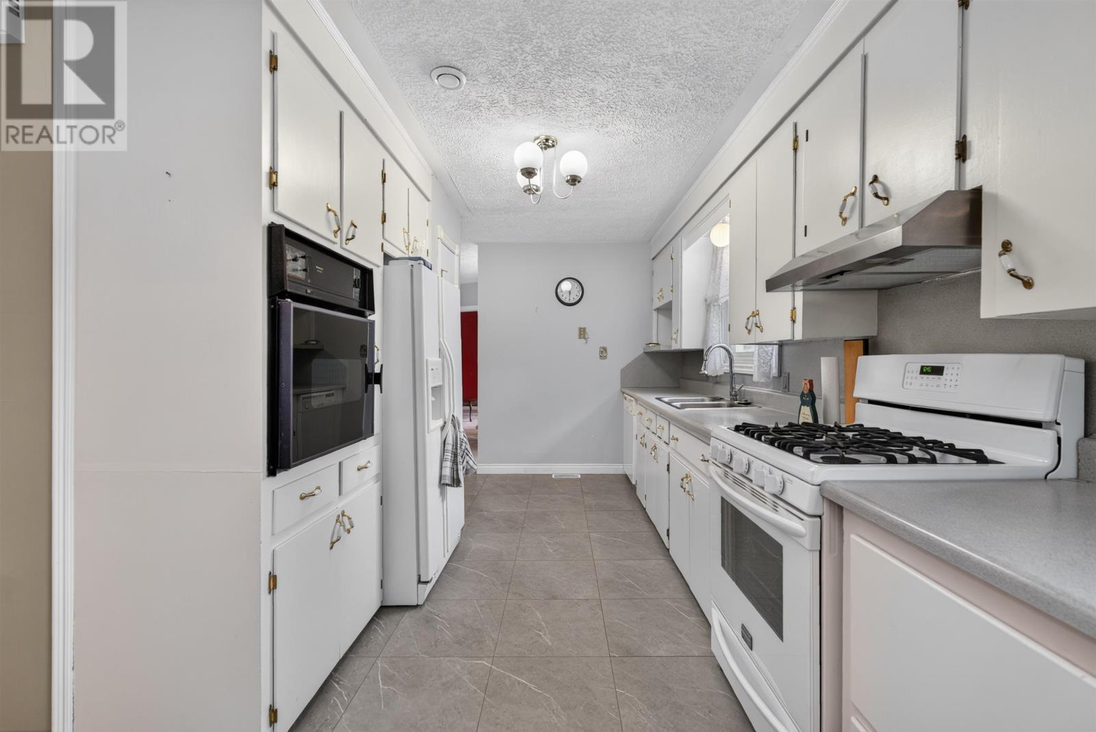 13 Avonlea Drive, Charlottetown, Prince Edward Island  C1C 1C8 - Photo 4 - 202614879