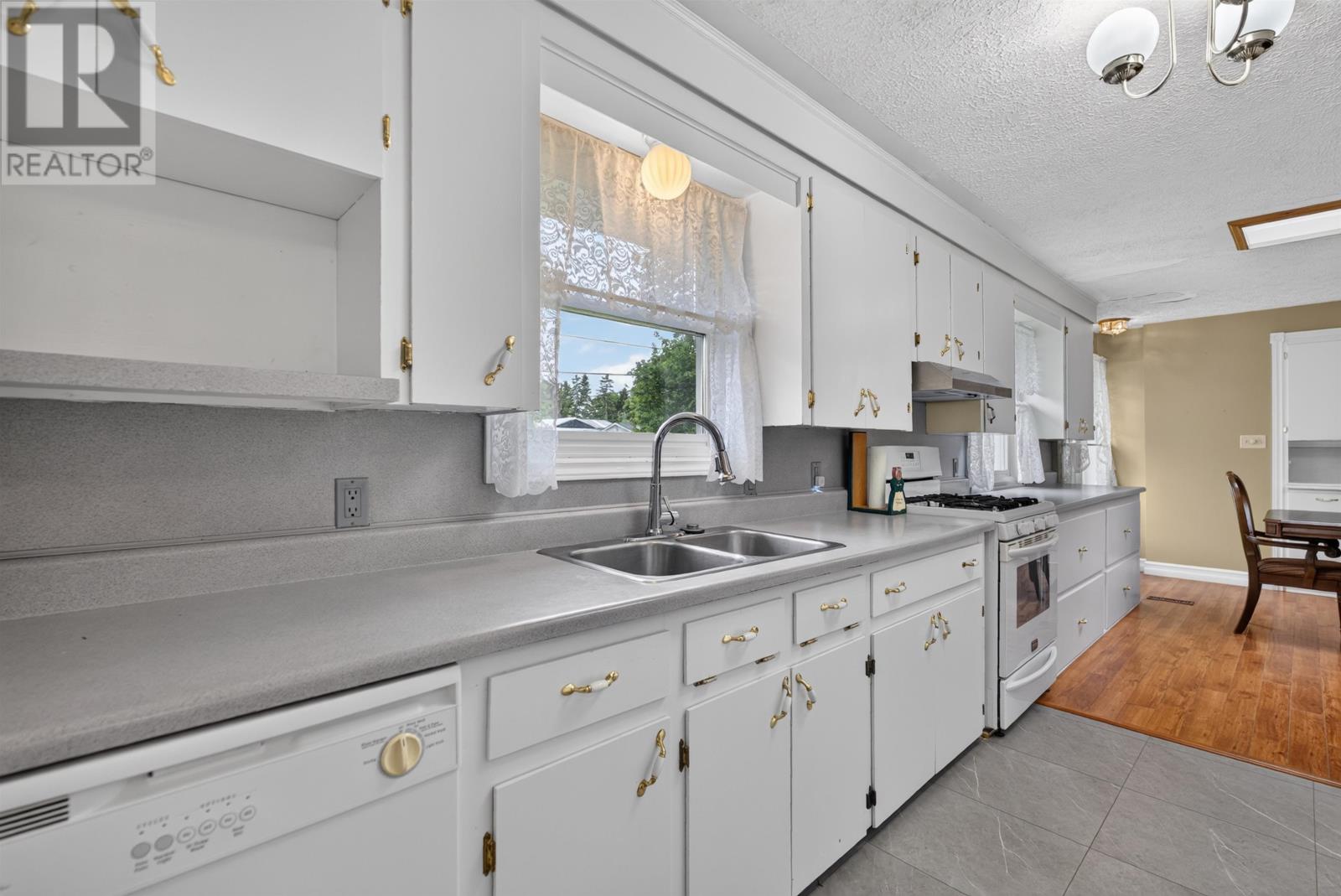 13 Avonlea Drive, Charlottetown, Prince Edward Island  C1C 1C8 - Photo 5 - 202614879