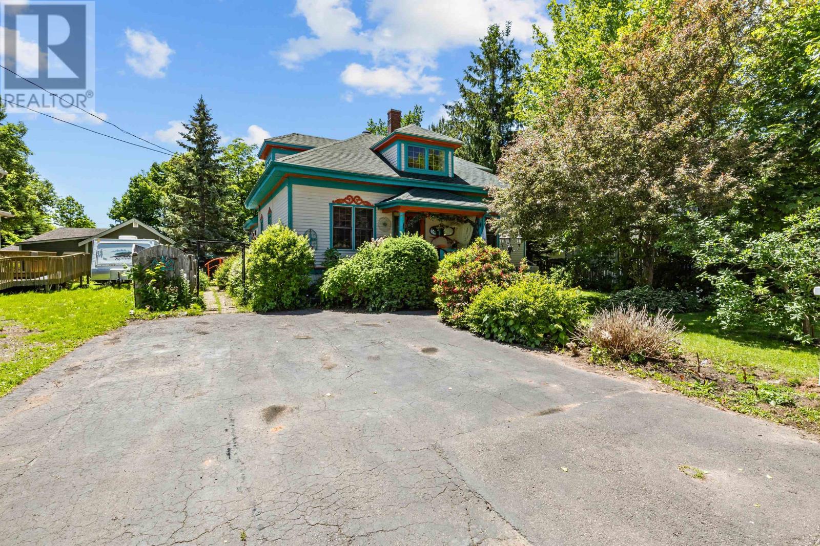 162 Belmont Street, Summerside, Prince Edward Island  C1N 1J9 - Photo 1 - 202615078