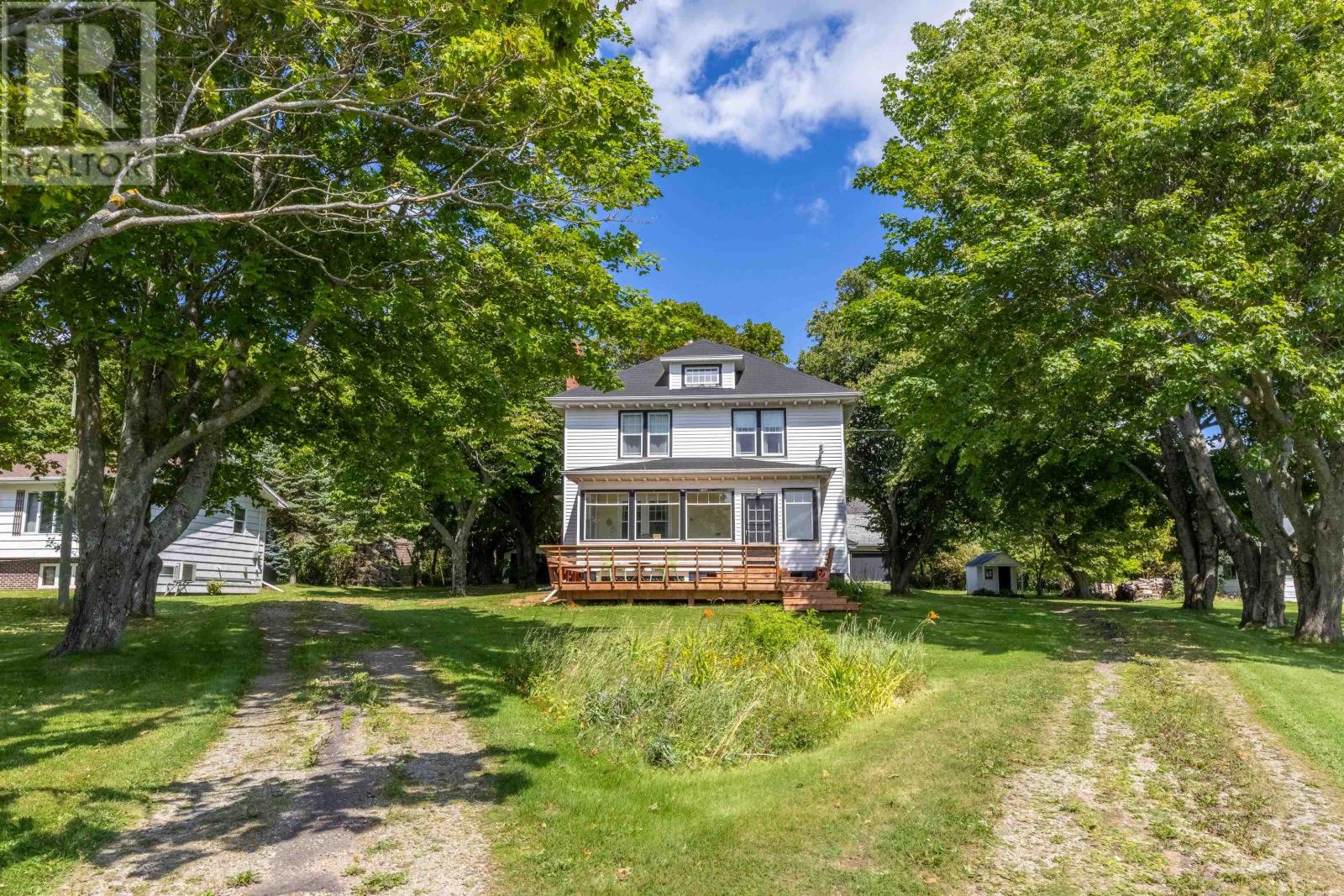 31 Breakwater Street, Souris, Prince Edward Island  C0A 2B0 - Photo 3 - 202615175