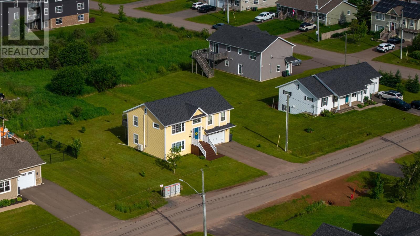 119 Squire Lane, Stratford, Prince Edward Island  C1B 3W3 - Photo 2 - 202615201