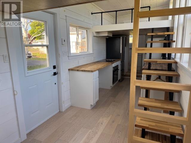 602 Water Street, Tiny Home, Summerside, Prince Edward Island  C1N 4H7 - Photo 5 - 202615241