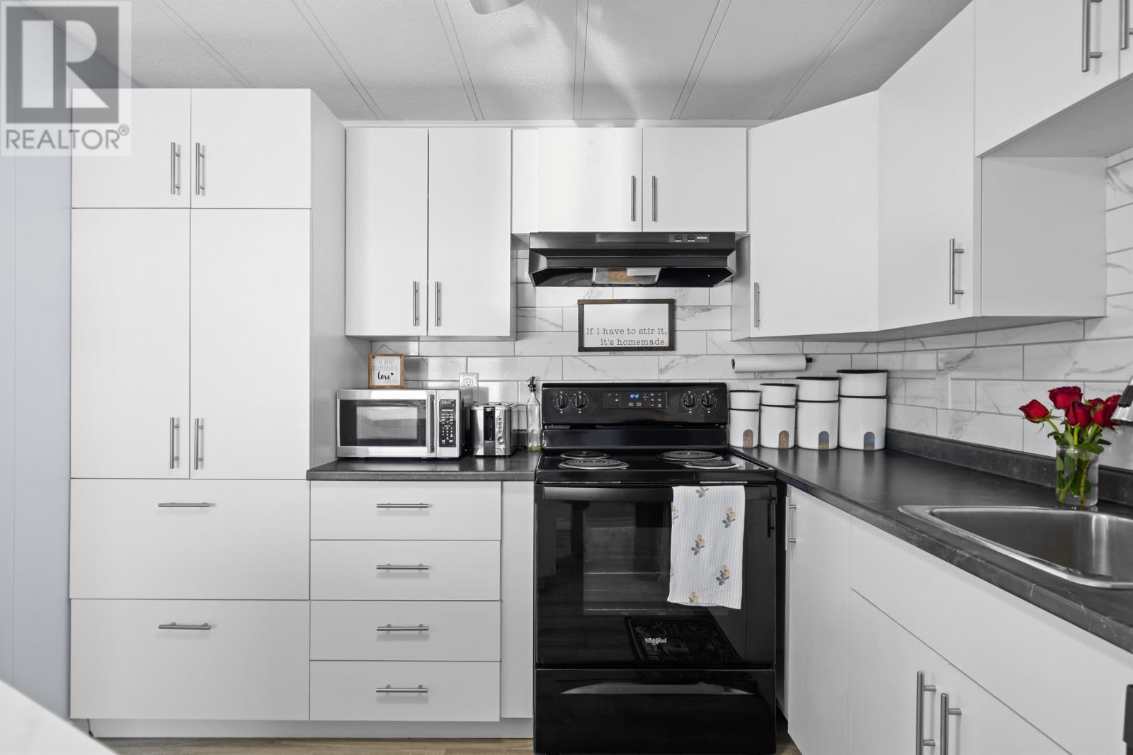 9 First Street, Kensington, Prince Edward Island  C0B 1M0 - Photo 3 - 202615299