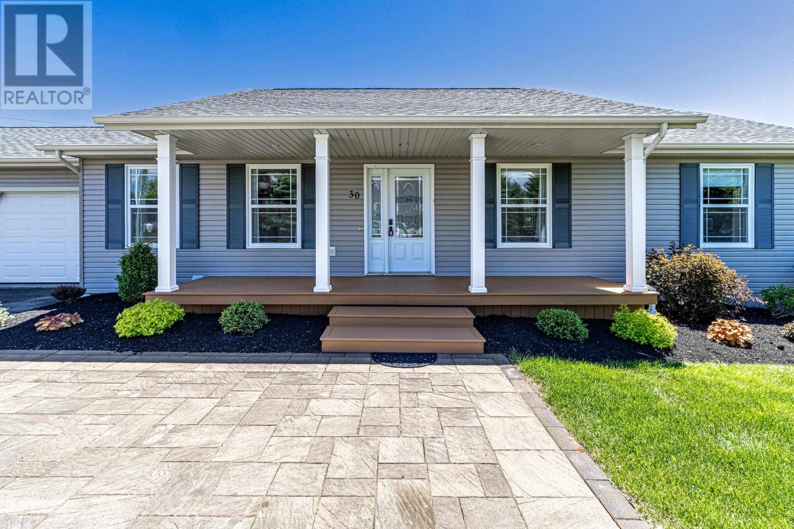 30 Parricus Mead Drive, Charlottetown, Prince Edward Island  C1E 2H1 - Photo 2 - 202615305