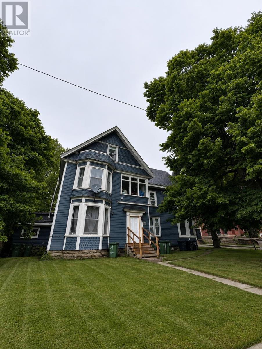 279 Fitzroy Street, Summerside, Prince Edward Island  C1N 1J1 - Photo 3 - 202615419