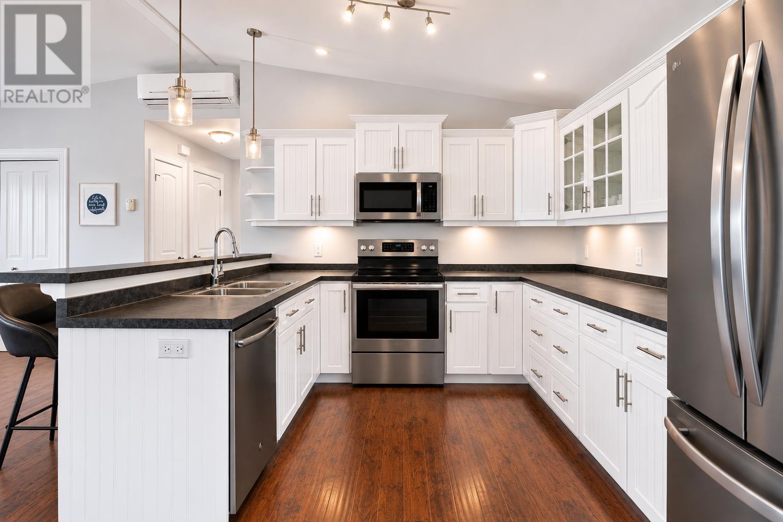 67 & 69 Ocean Drive, Stanley Bridge, Prince Edward Island  C0A 1N0 - Photo 16 - 202615477