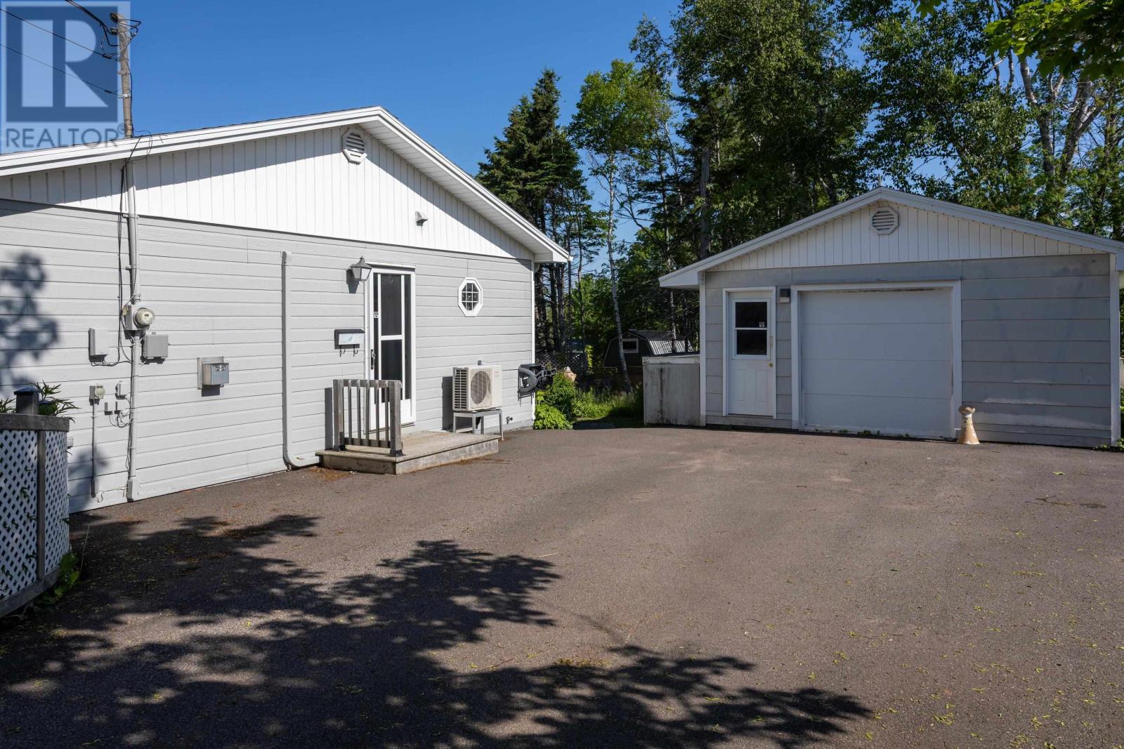 17 Towerwood Drive, Stratford, Prince Edward Island  C1B 1J5 - Photo 37 - 202615493