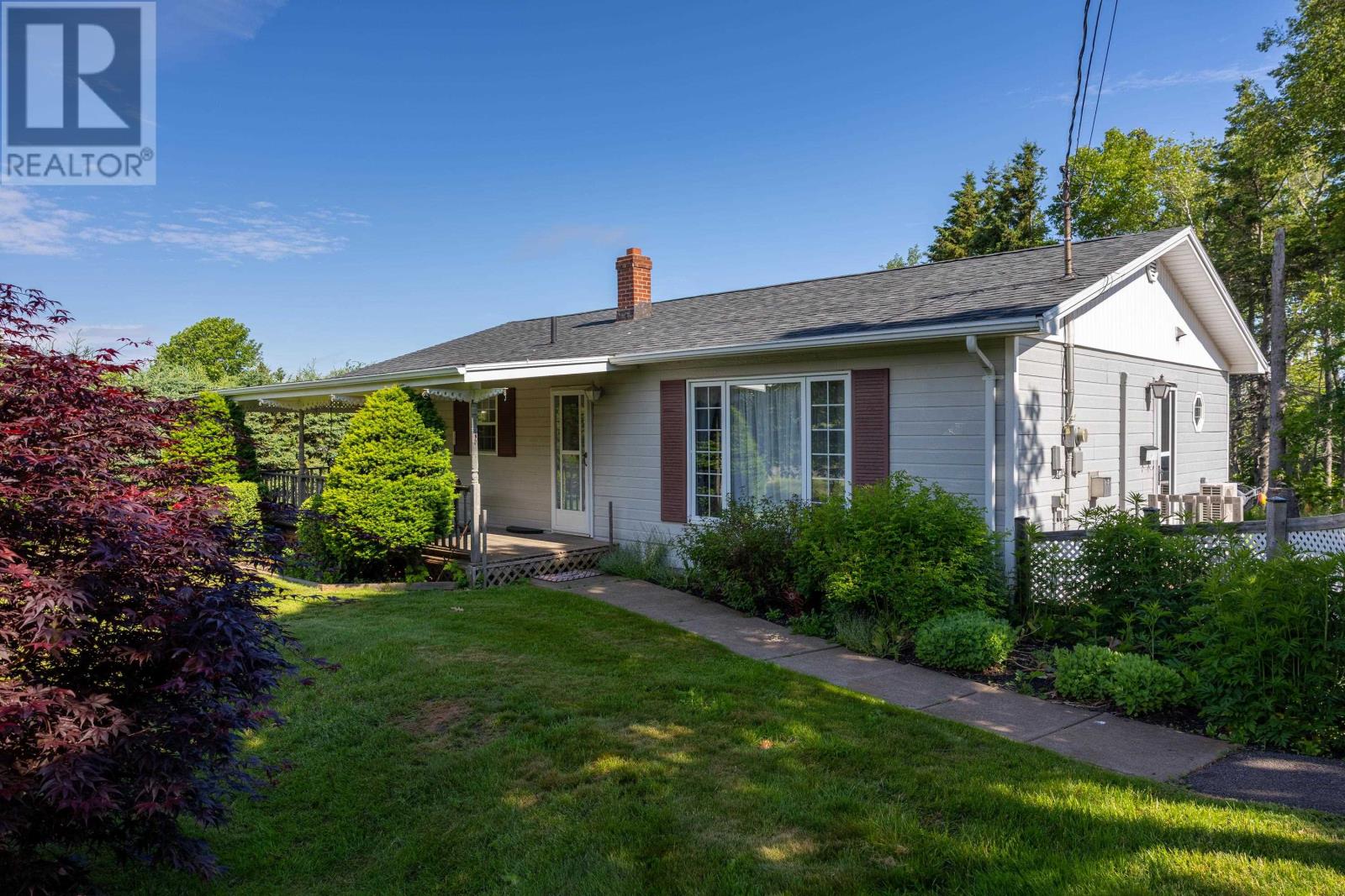 17 Towerwood Drive, Stratford, Prince Edward Island  C1B 1J5 - Photo 5 - 202615493