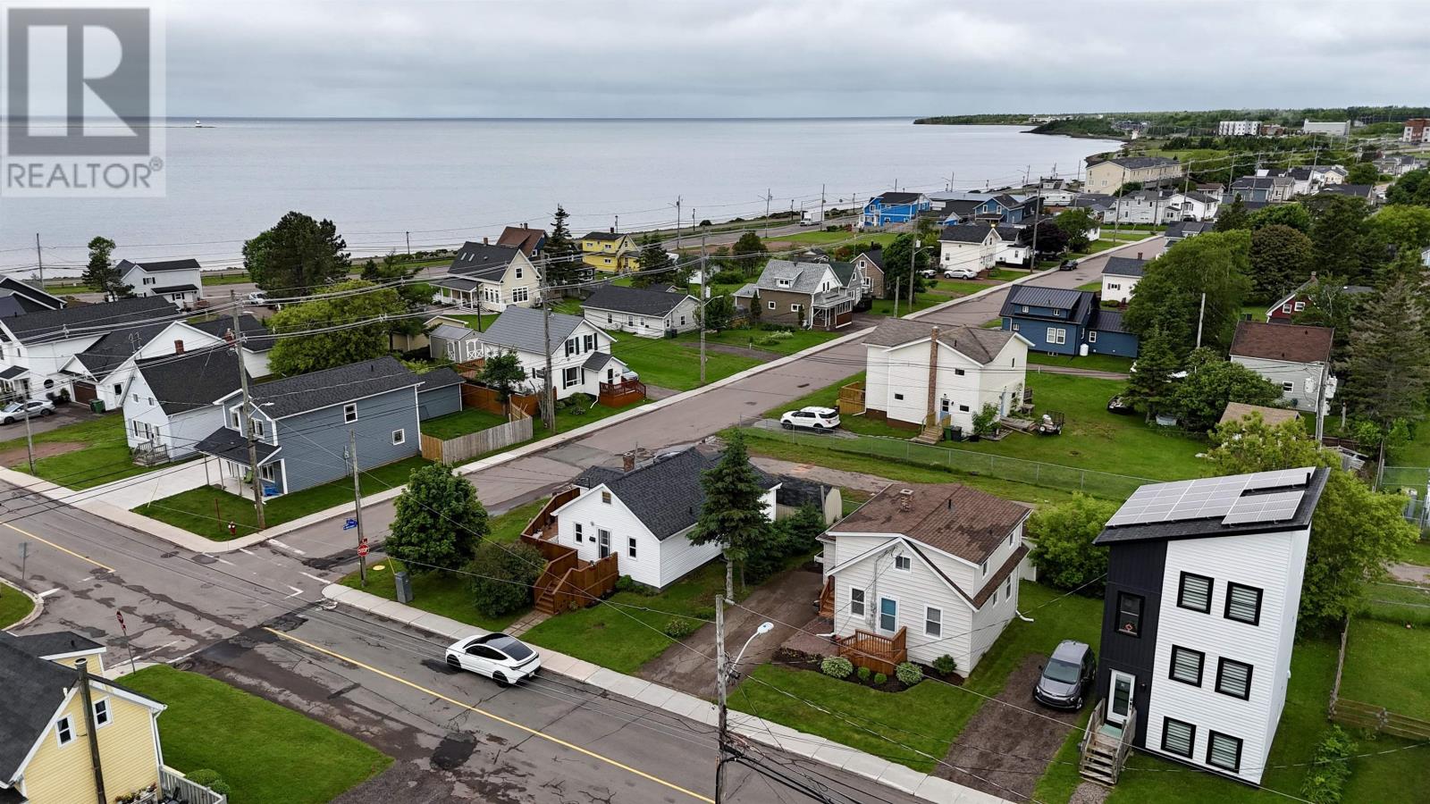 48 Duke Street, Summerside, Prince Edward Island  C1N 3R8 - Photo 2 - 202615588