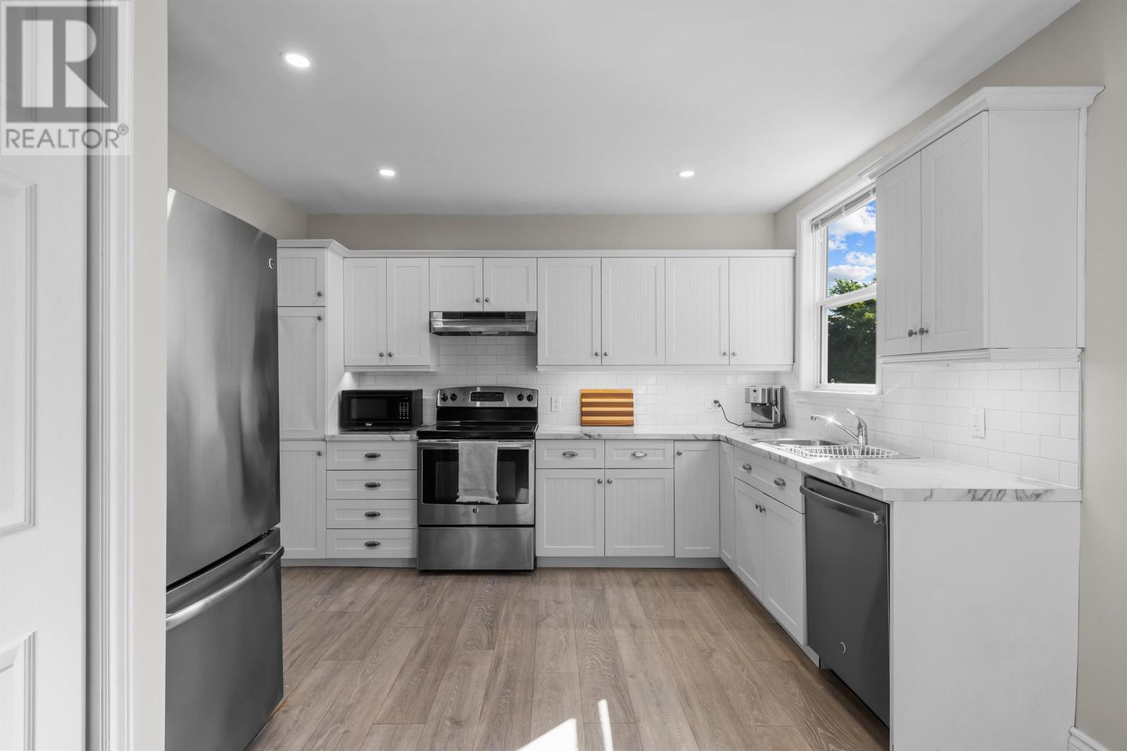 44 Weymouth Street, Charlottetown, Prince Edward Island  C1A 4Y5 - Photo 4 - 202615622