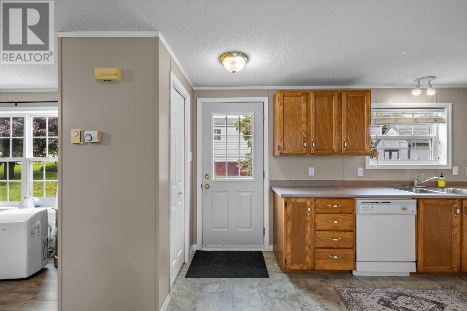 61 Dawn Drive, Miltonvale Park, Prince Edward Island  C1E 1Z4 - Photo 5 - 202615717