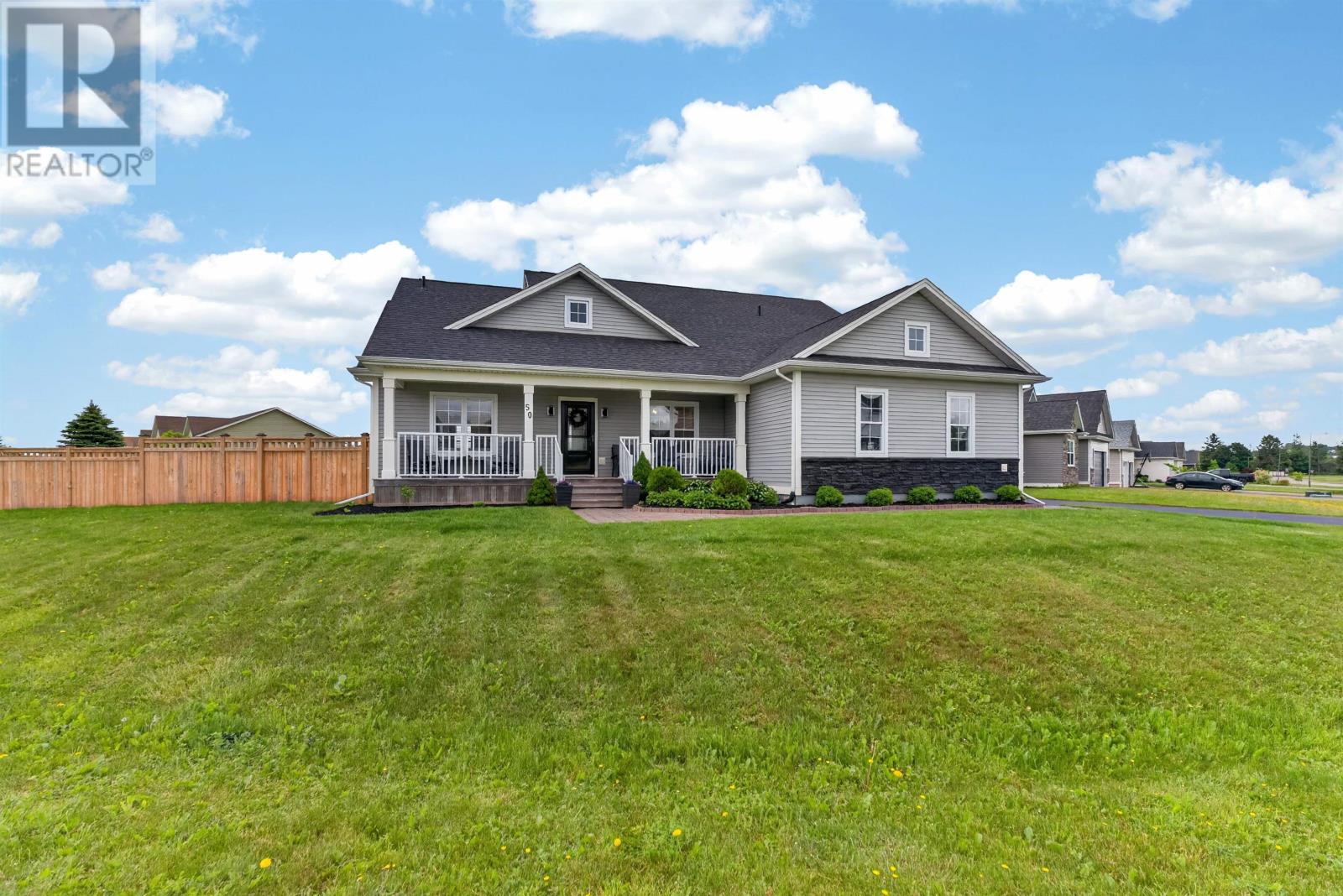 50 Lantern Crescent, Cornwall, Prince Edward Island  C0A 1H8 - Photo 1 - 202615760