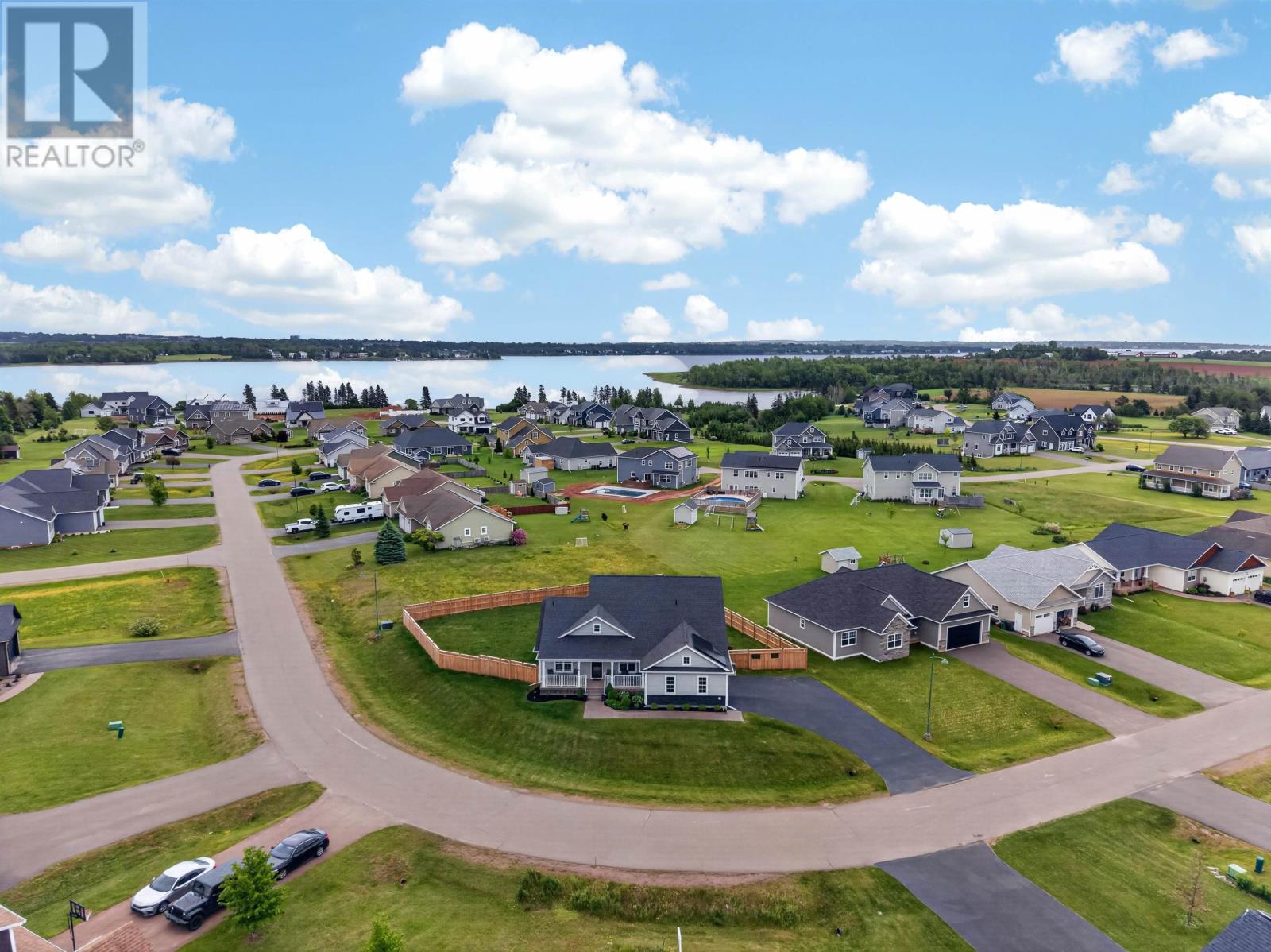50 Lantern Crescent, Cornwall, Prince Edward Island  C0A 1H8 - Photo 2 - 202615760